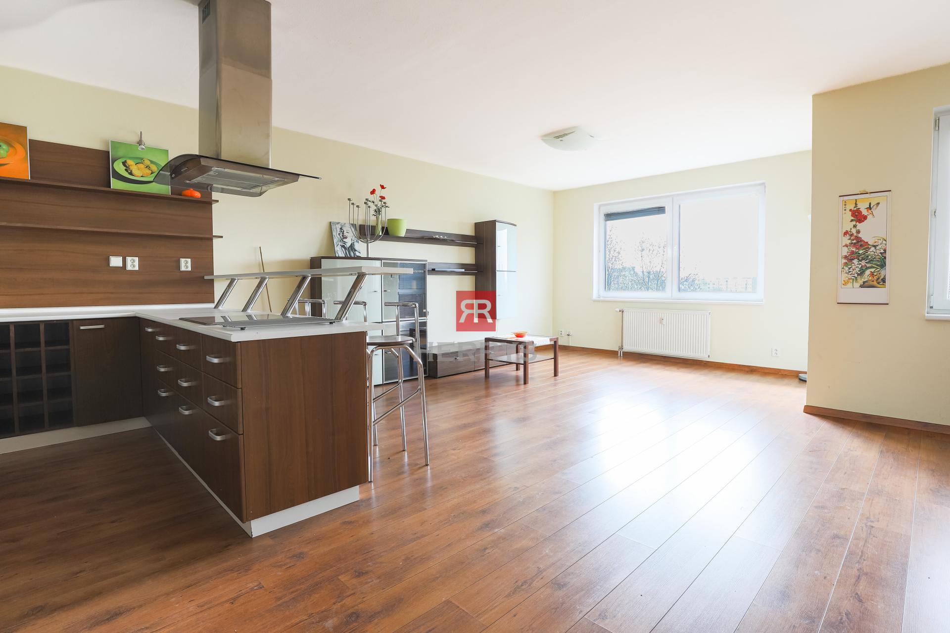 HERRYS - Spacious 4-bedroom duplex apartment for rent in Ostredky, near the park