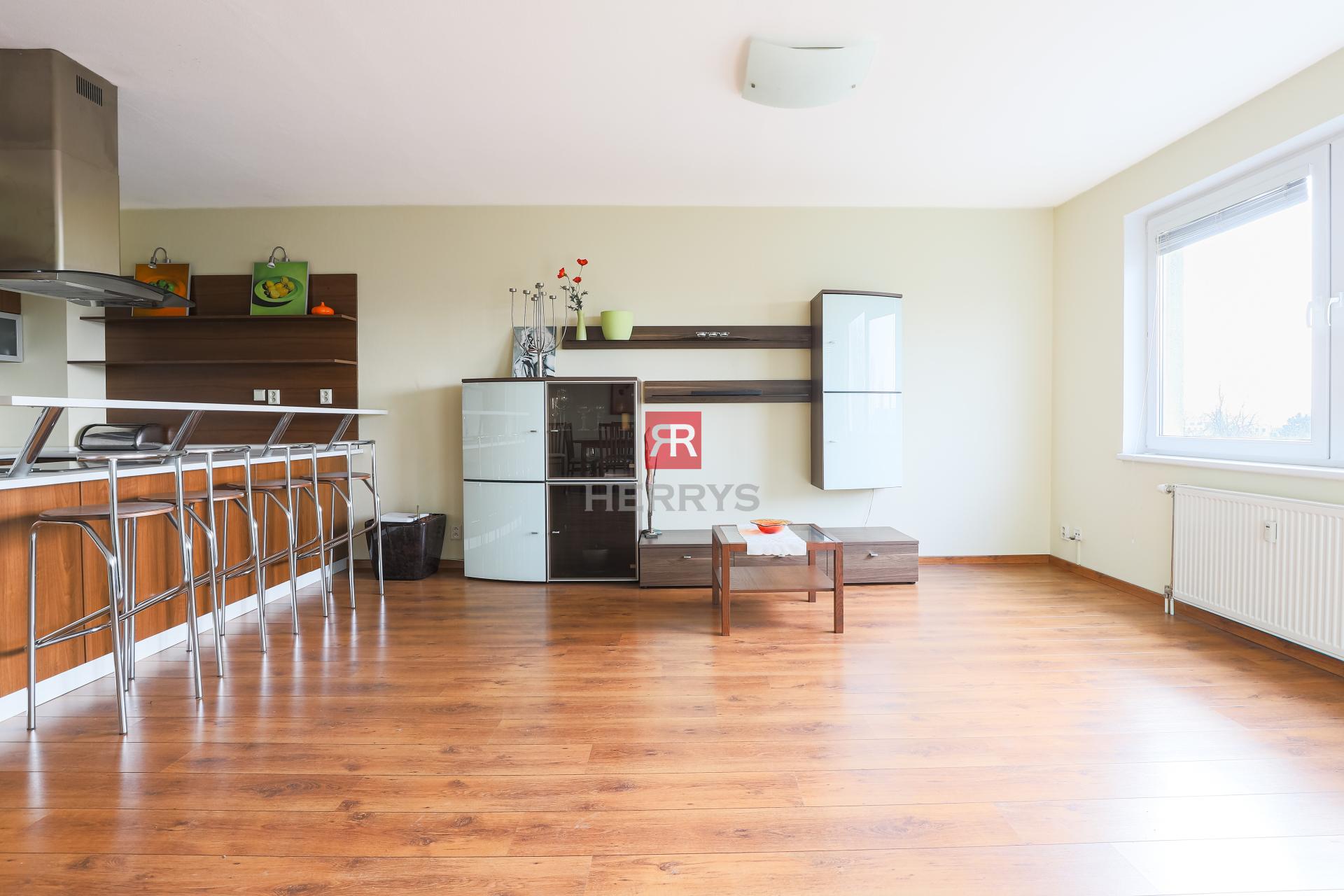 HERRYS - Spacious 4-bedroom duplex apartment for rent in Ostredky, near the park