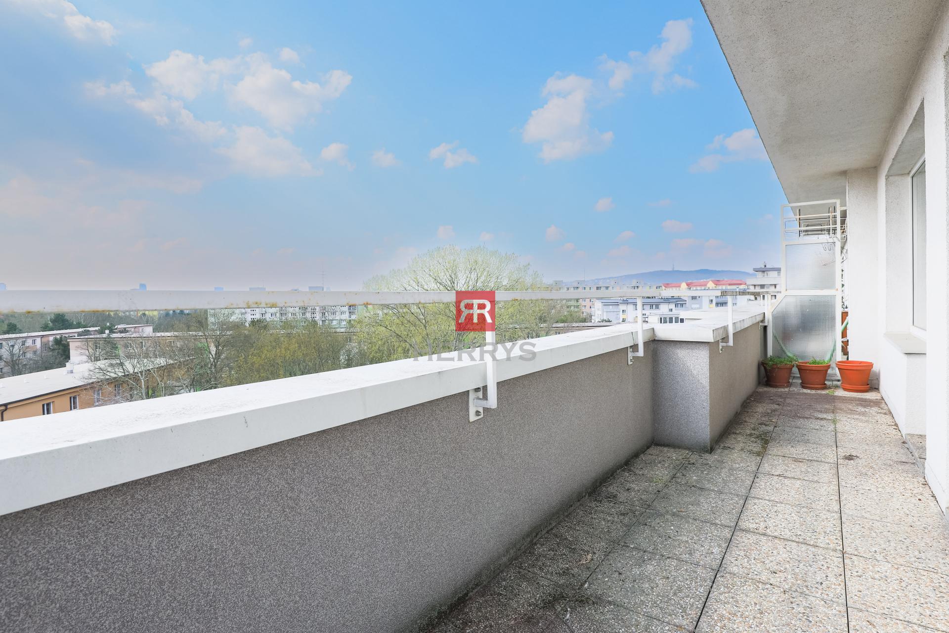 HERRYS - Spacious 4-bedroom duplex apartment for rent in Ostredky, near the park