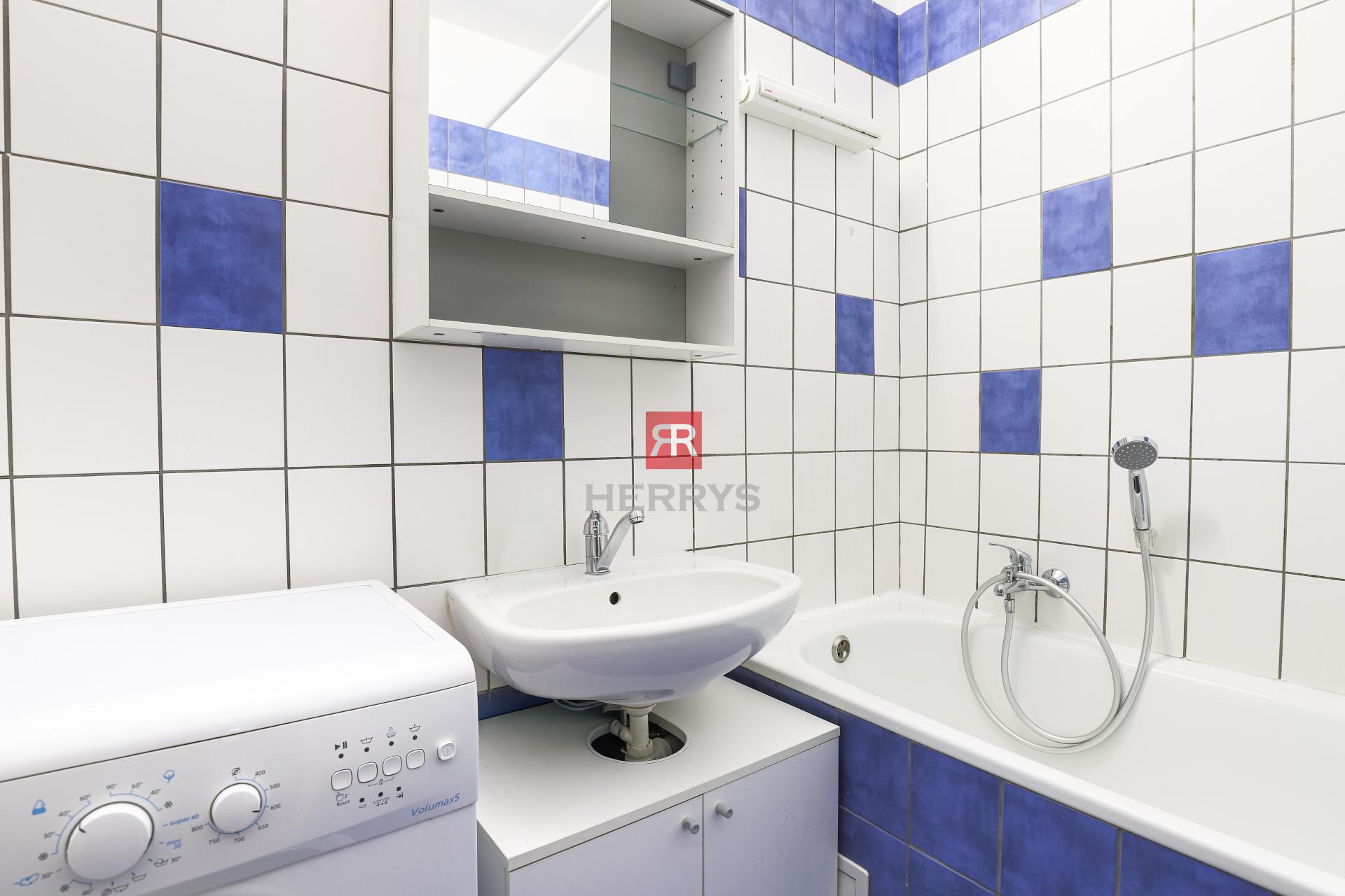 HERRYS - Fully furnished 1-bedroom apartment for rent near Račianske mýto, Sibírska Street.