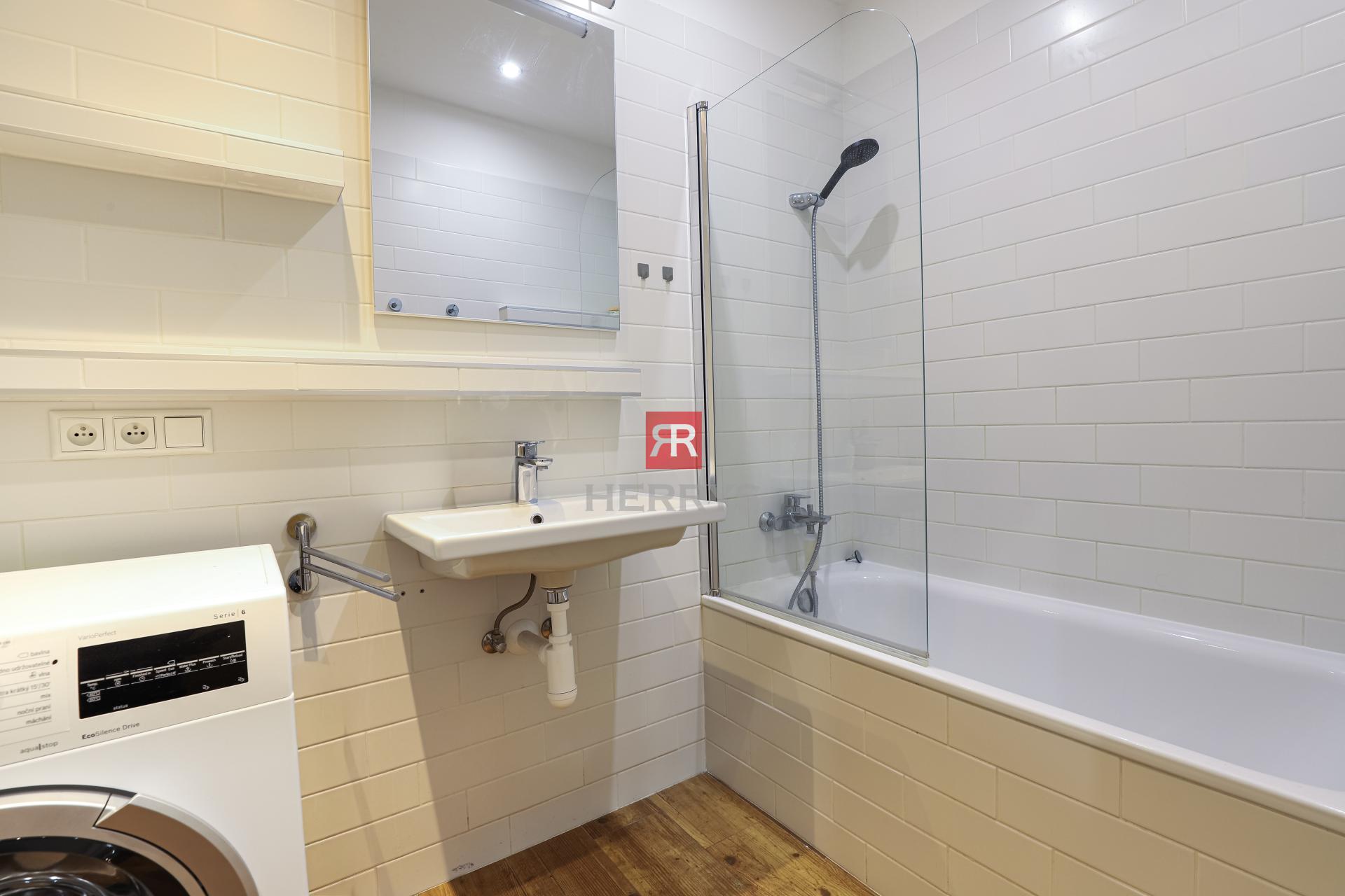 HERRYS - Na prenájom krásny, útulný 2-izbový byt v&nbsp;Bratislava - Ružinov na Uránovej ulici.