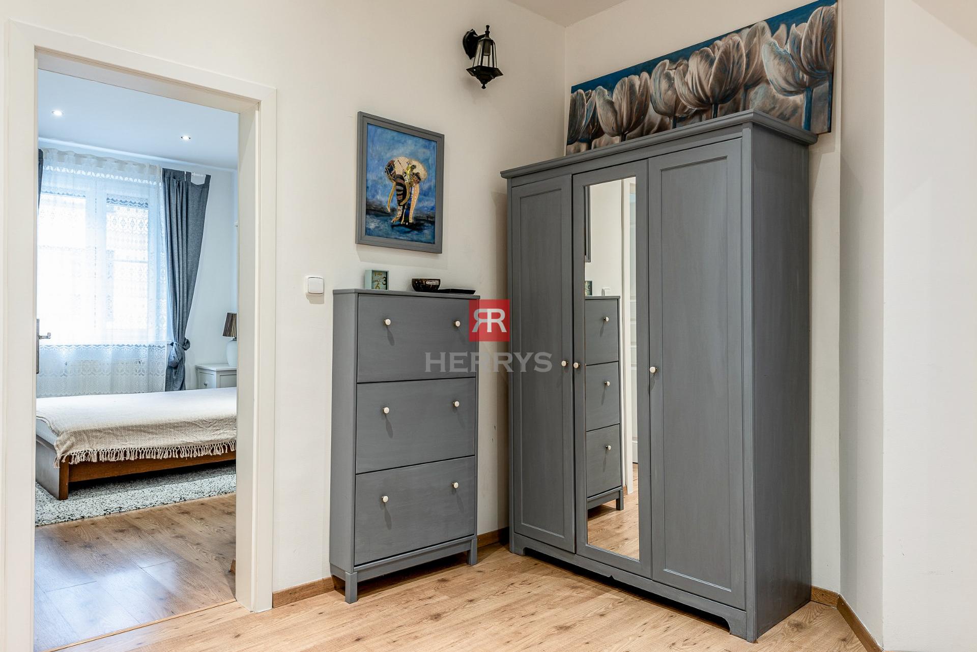 HERRYS - Na predaj mimoriadne priestranný 3 izbový byt v centre Bratislavy