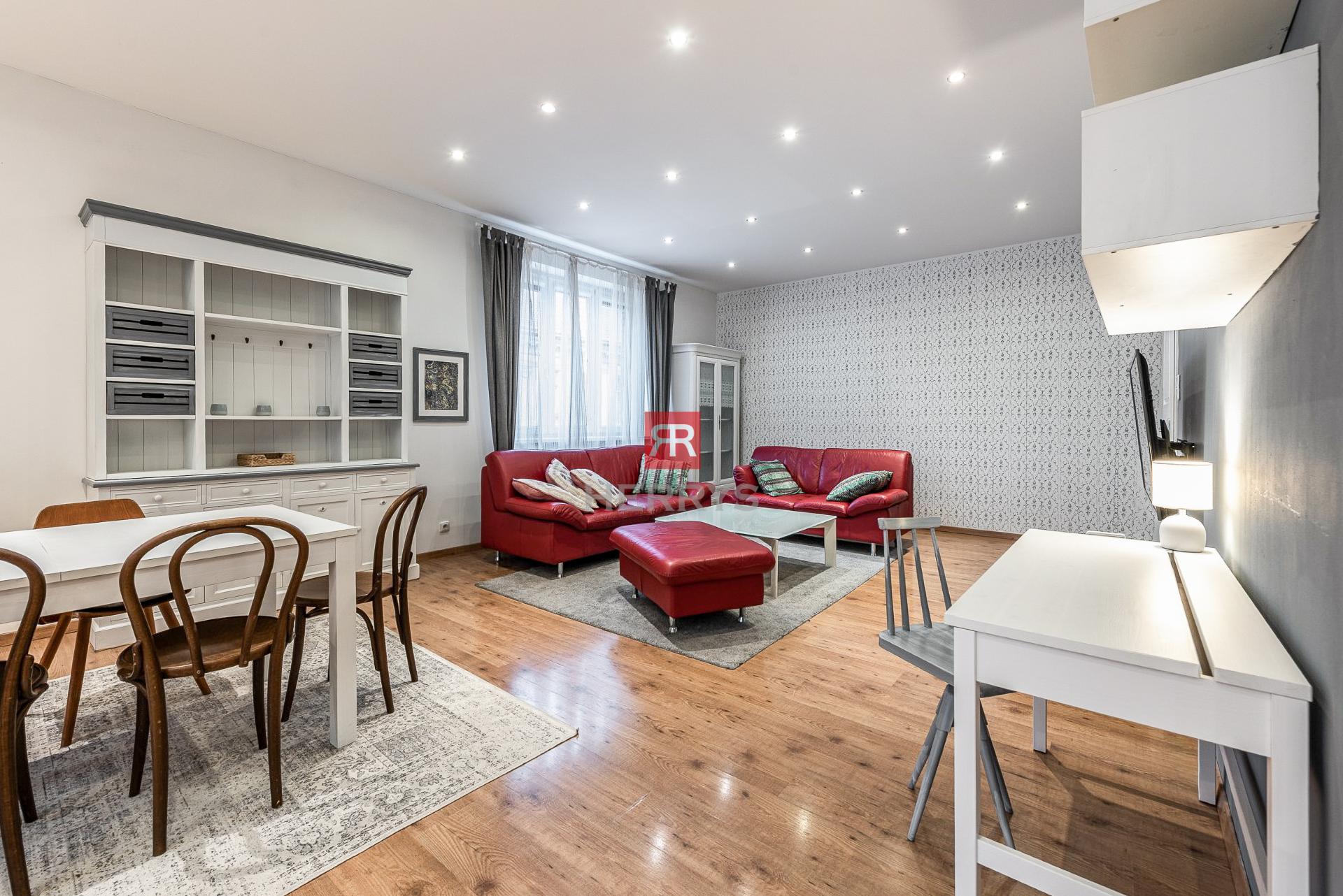 HERRYS - Na predaj mimoriadne priestranný 3 izbový byt v centre Bratislavy