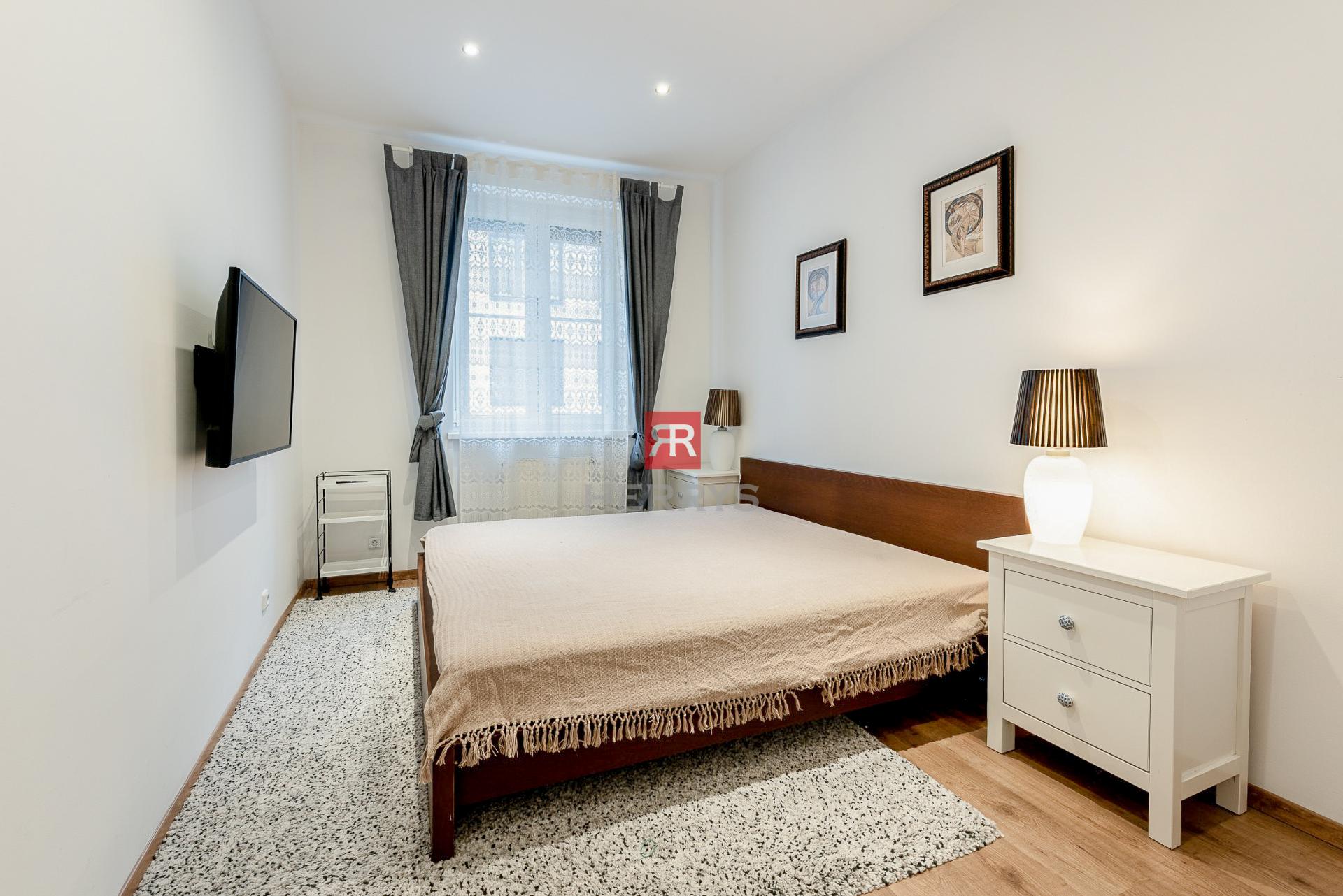 HERRYS - Na predaj mimoriadne priestranný 3 izbový byt v centre Bratislavy