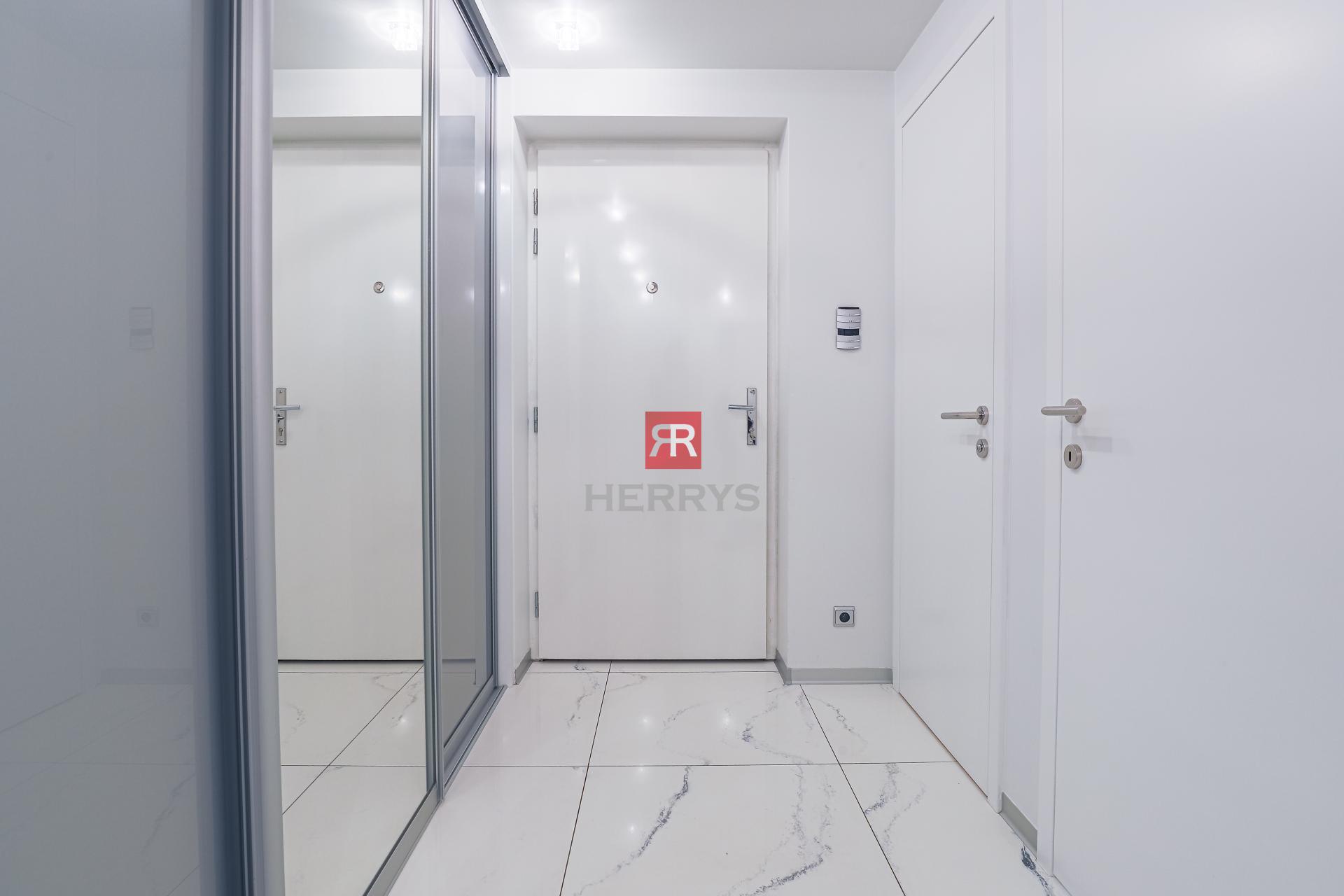 HERRYS - Na prenájom luxusný 3-izbový byt s terasou a výhľadom na Dunaj v projekte River Park