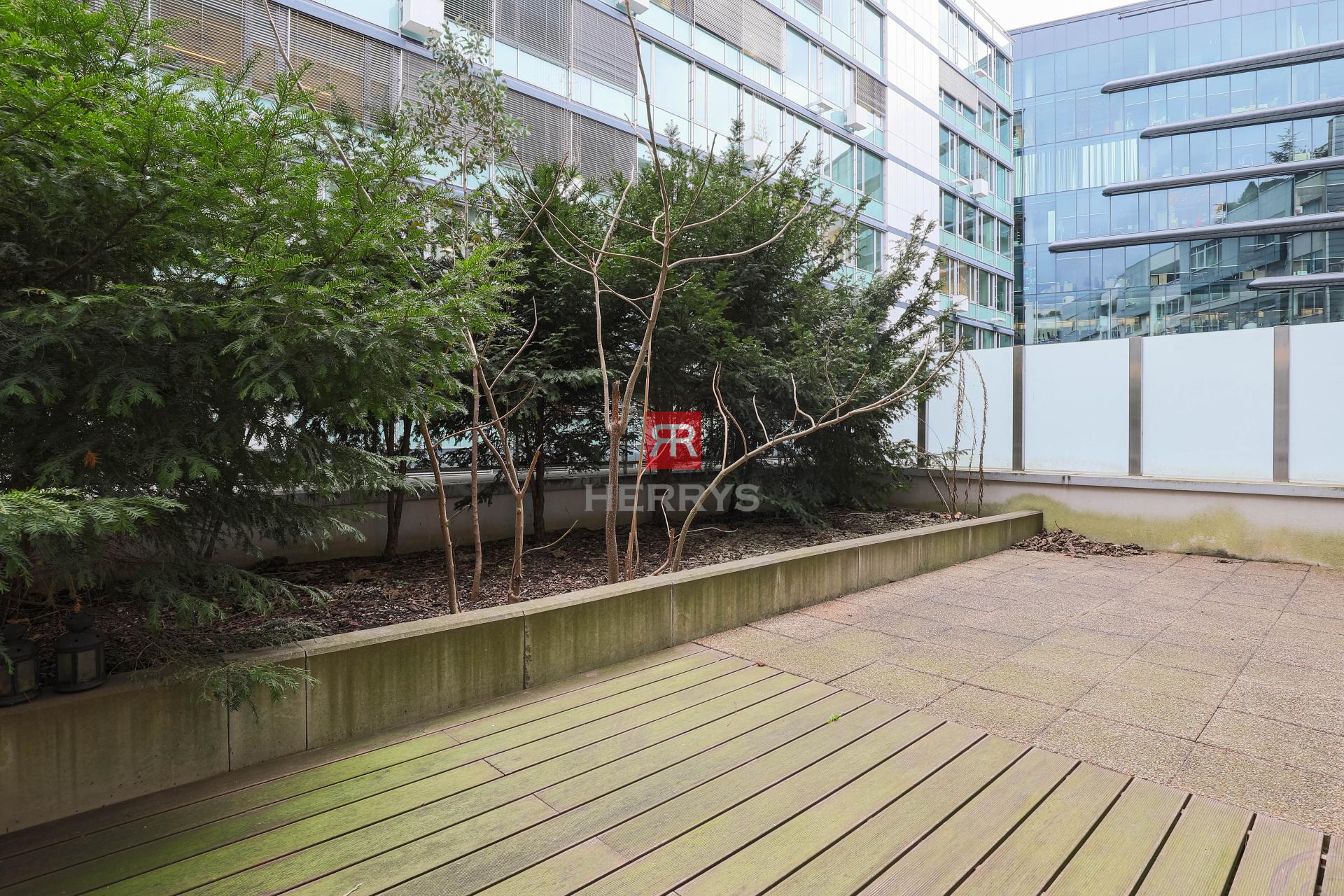 HERRYS - Na prenájom luxusný 3-izbový byt s terasou a výhľadom na Dunaj v projekte River Park