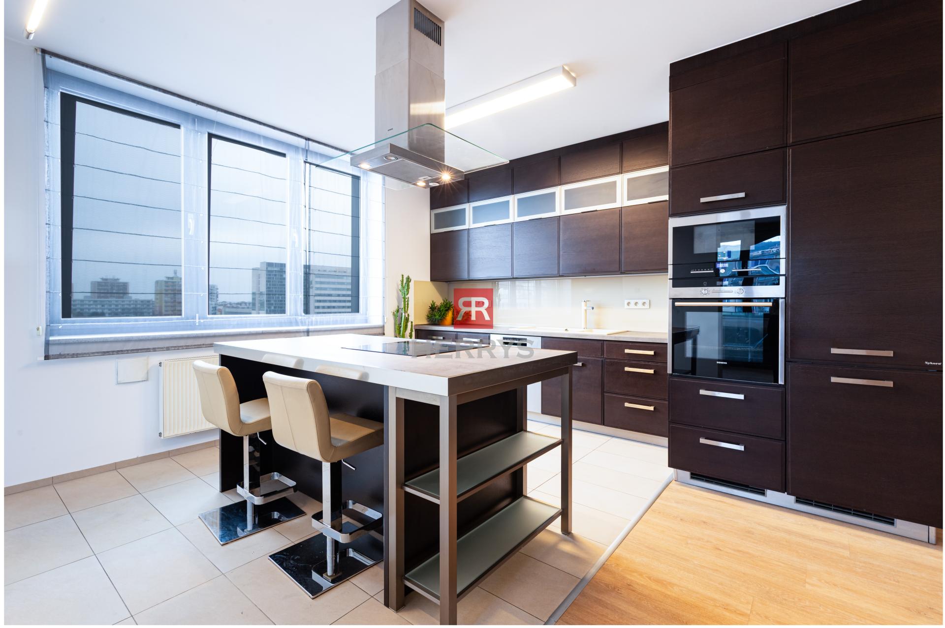 HERRYS - Na predaj 4-izbový byt na Račianskej ulici, MANHATTAN