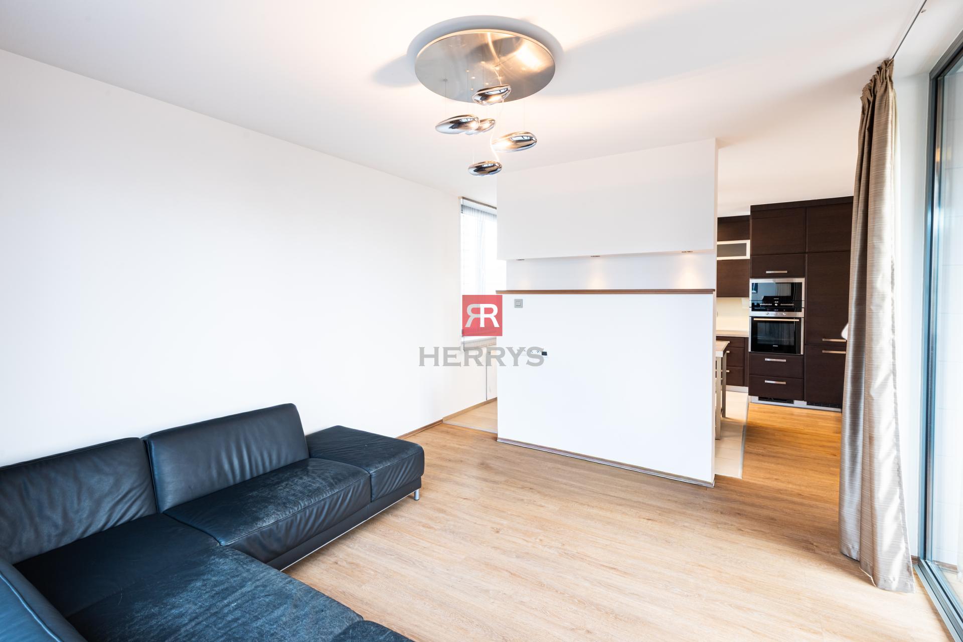 HERRYS - Na predaj 4-izbový byt na Račianskej ulici, MANHATTAN