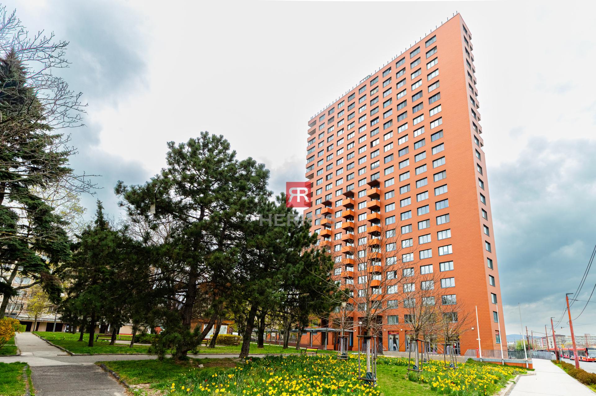 HERRYS - Na predaj 4-izbový byt na Račianskej ulici, MANHATTAN