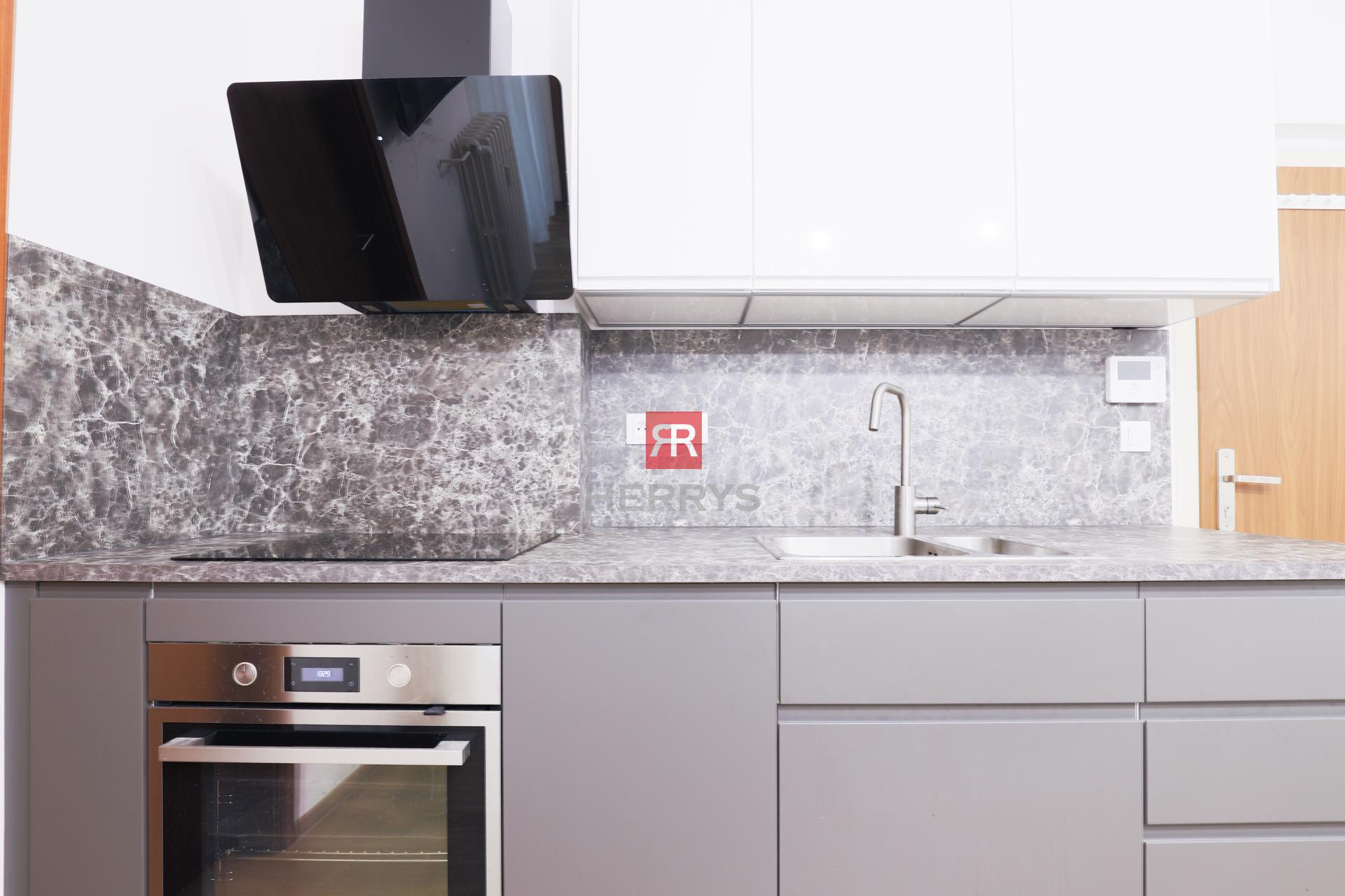 HERRYS - Na prenájom štýlový 2 izbový byt pár krokov od Grasalkovičovej záhrady, Gunduličova ulica