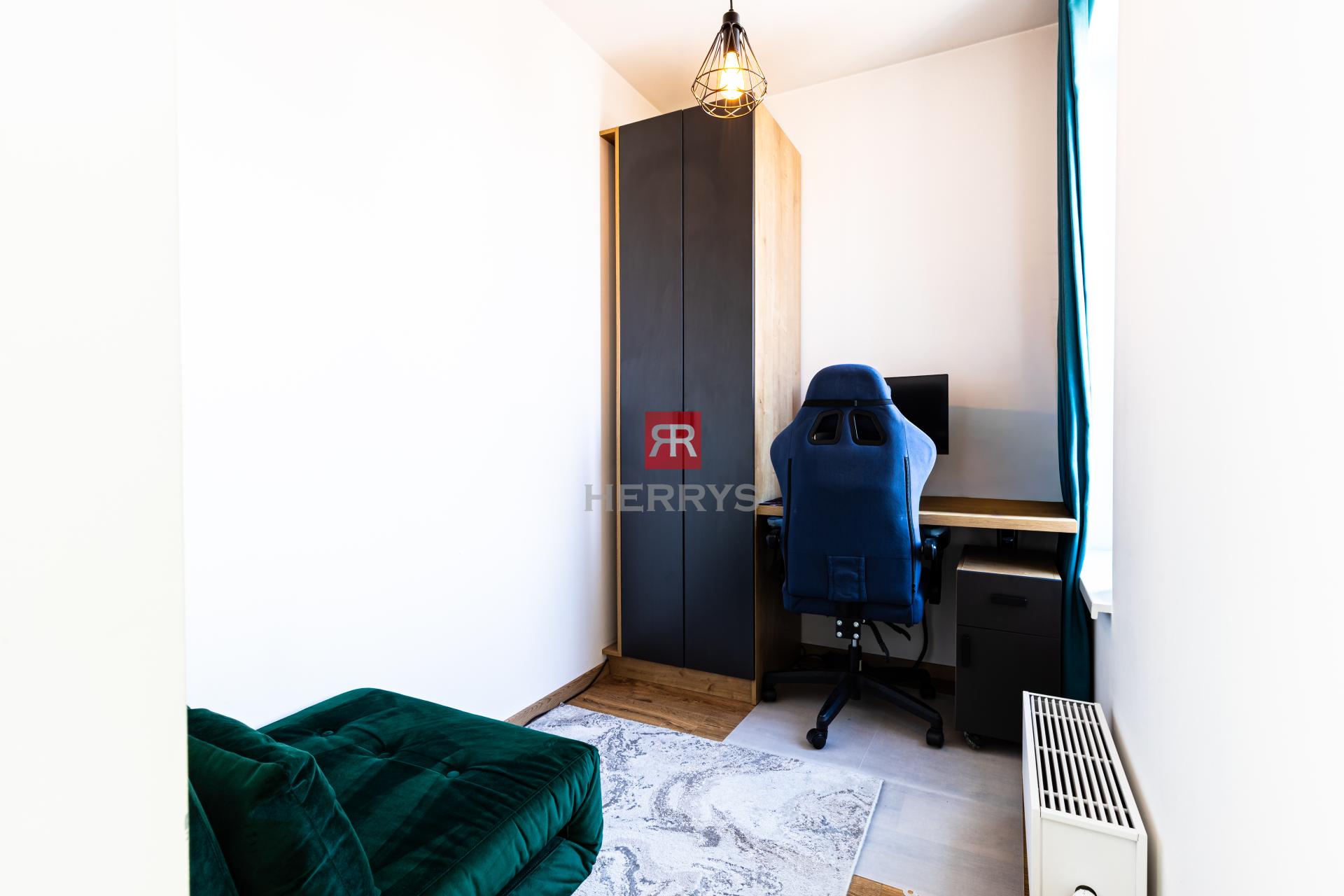 Atraktívny 2,5-izbový byt s výhľadom na Bratislavský hrad v Petržalka City II – Rusovská cesta.