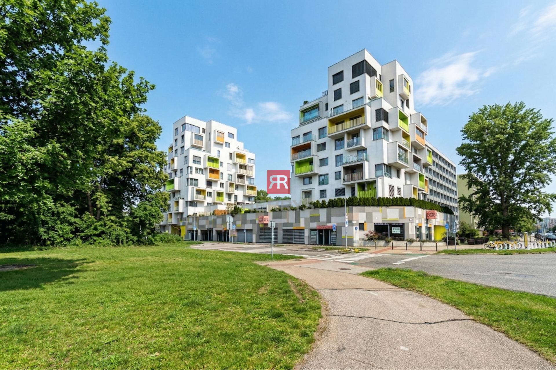 HERRYS - Na predaj atraktívny 1,5-i byt s funkčnou dispozíciou v projekte Nový Háj, BA – Petržalka