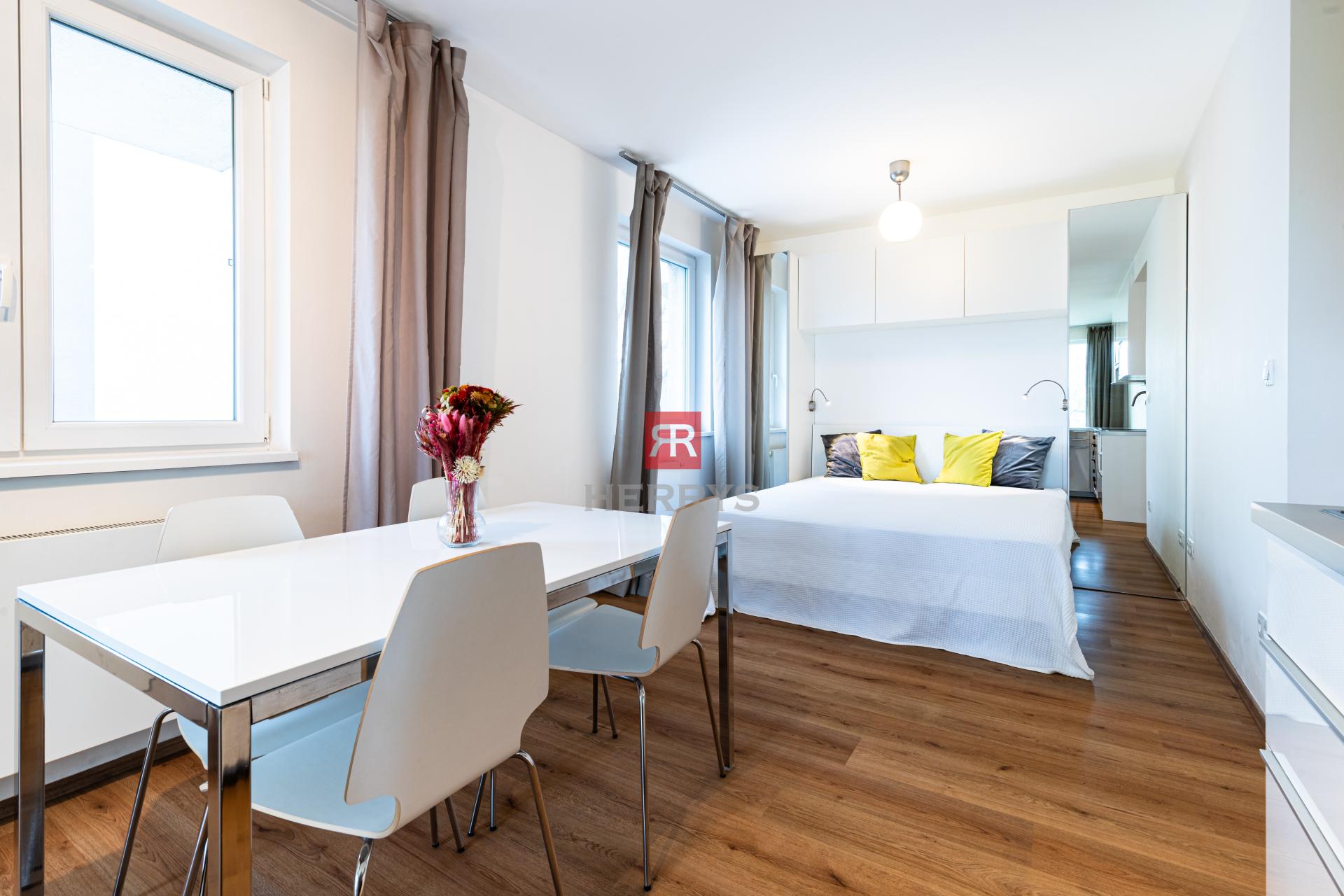 HERRYS - Na predaj atraktívny 1,5-i byt s funkčnou dispozíciou v projekte Nový Háj, BA – Petržalka