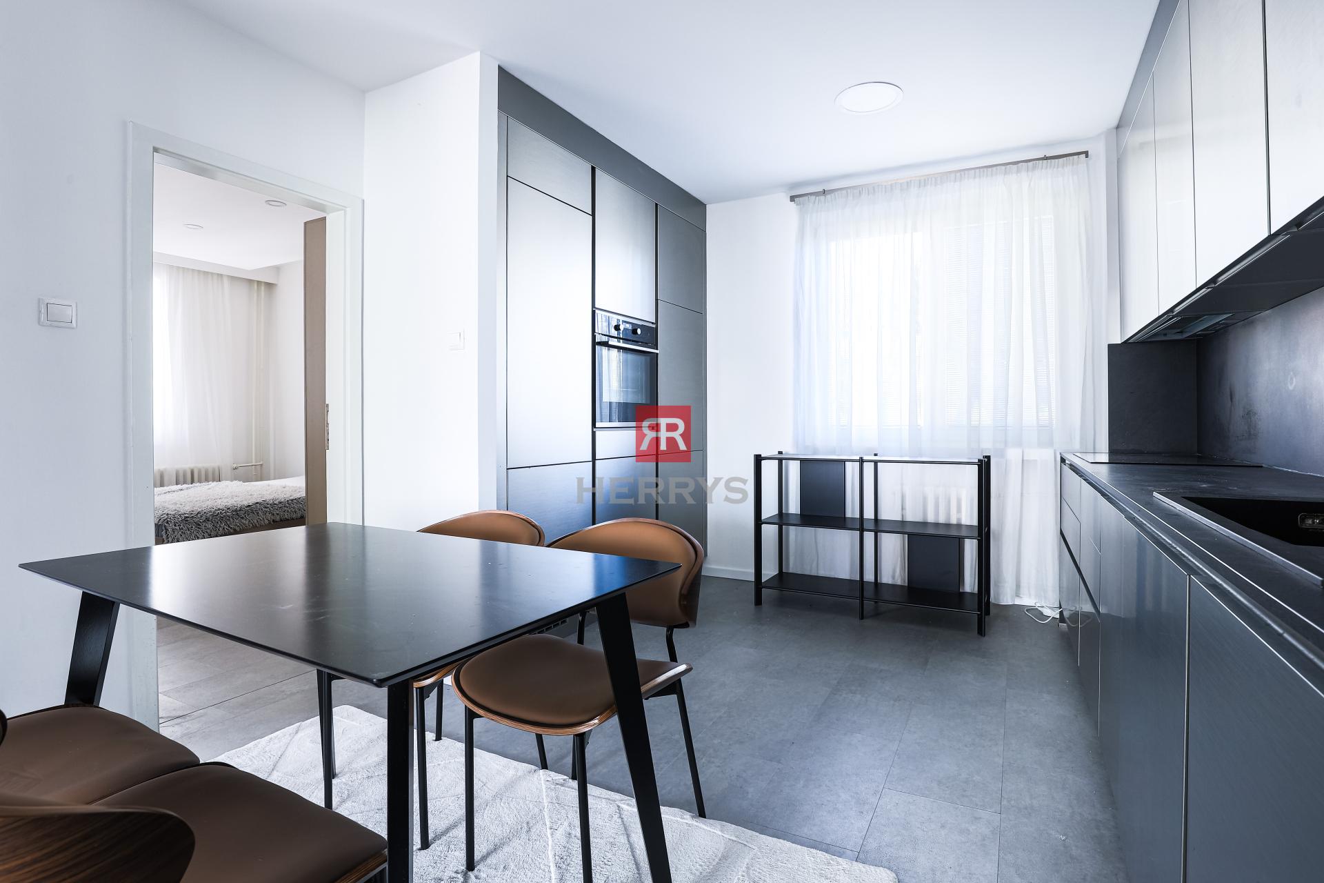 HERRYS - For rent large 3 room apartment 78m2 on Kubaniho street