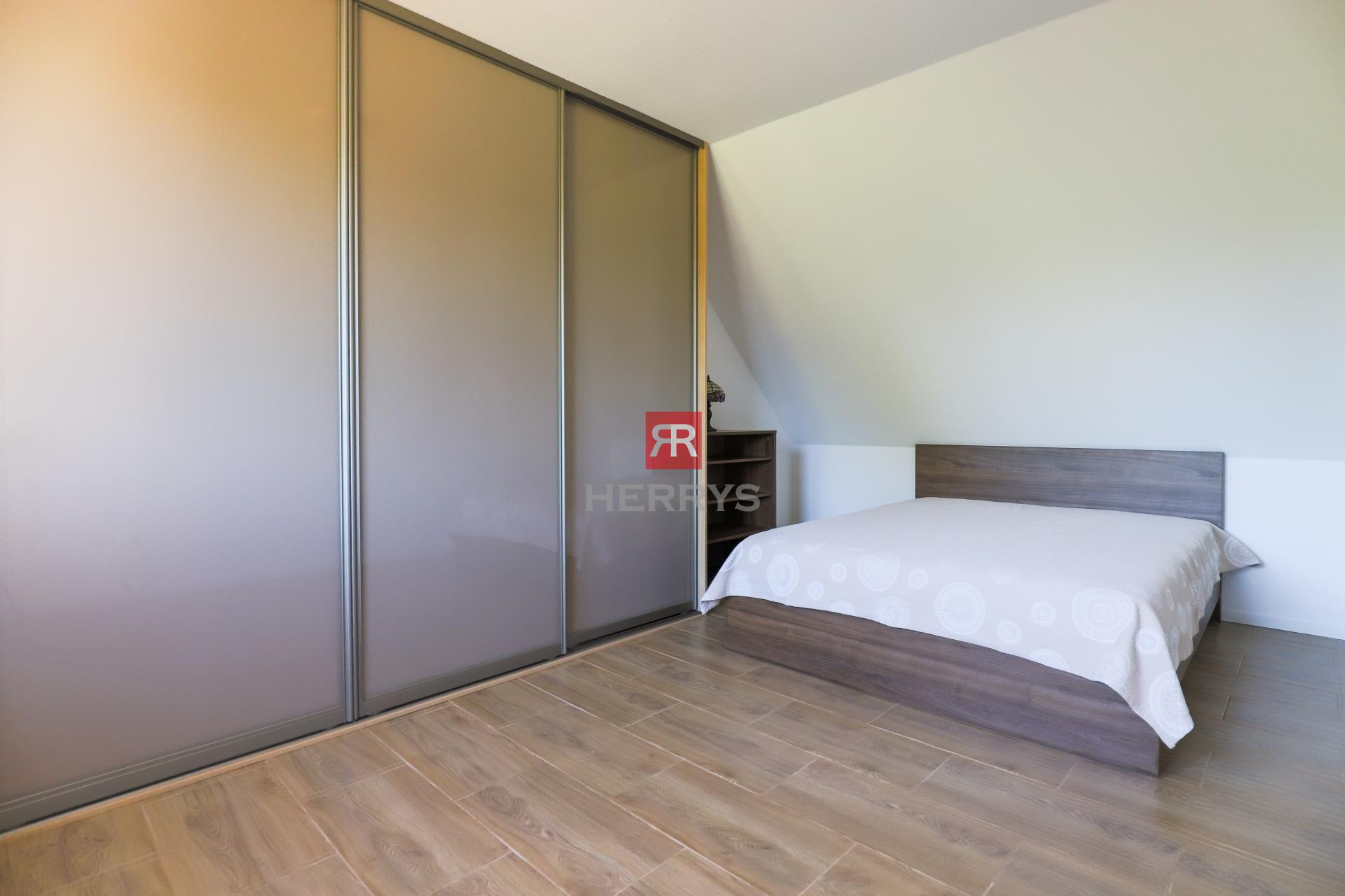 HERRYS - For rent sunny 5 bedroom house with beautiful garden in Devinska Nova Ves