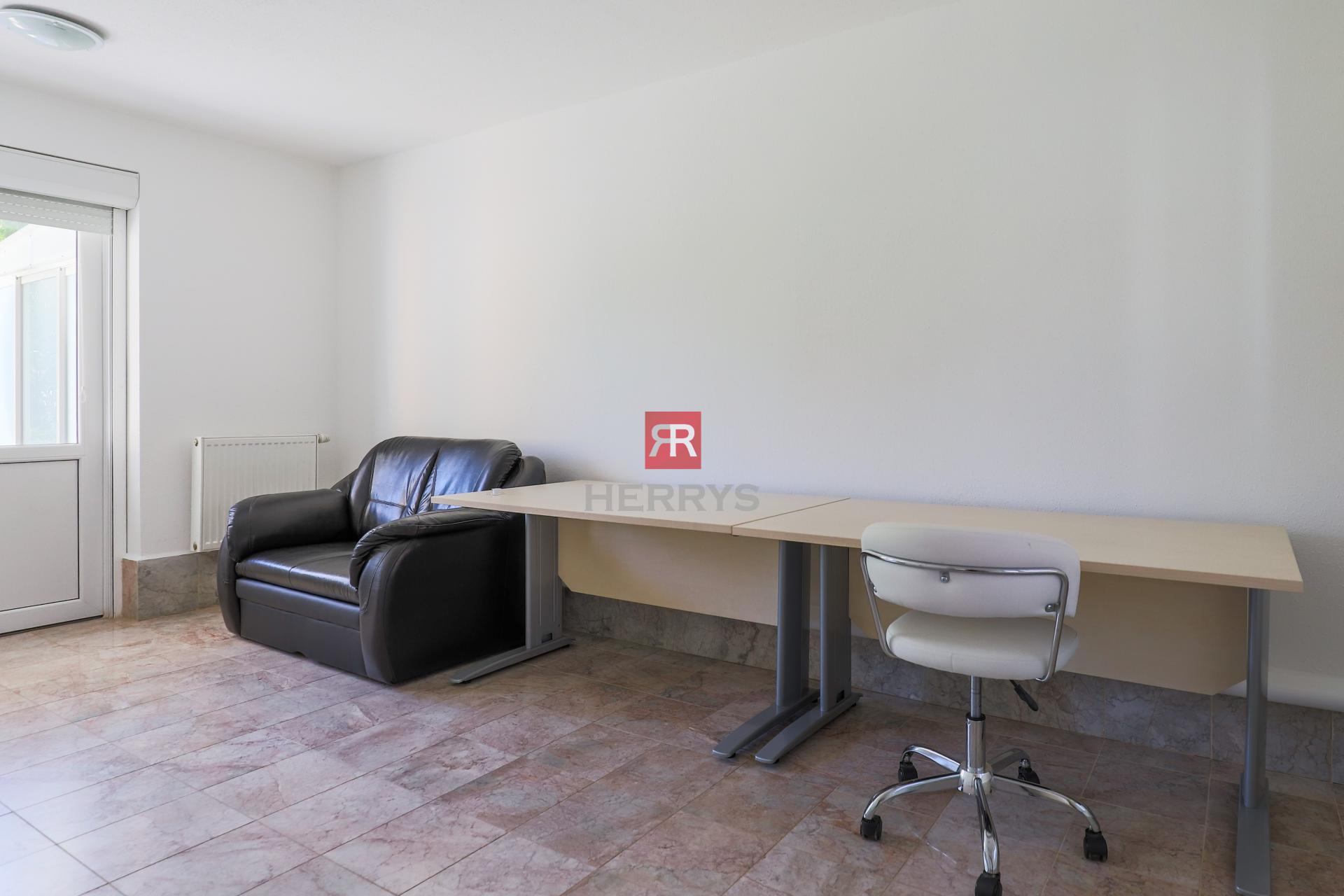 HERRYS - For rent sunny 5 bedroom house with beautiful garden in Devinska Nova Ves