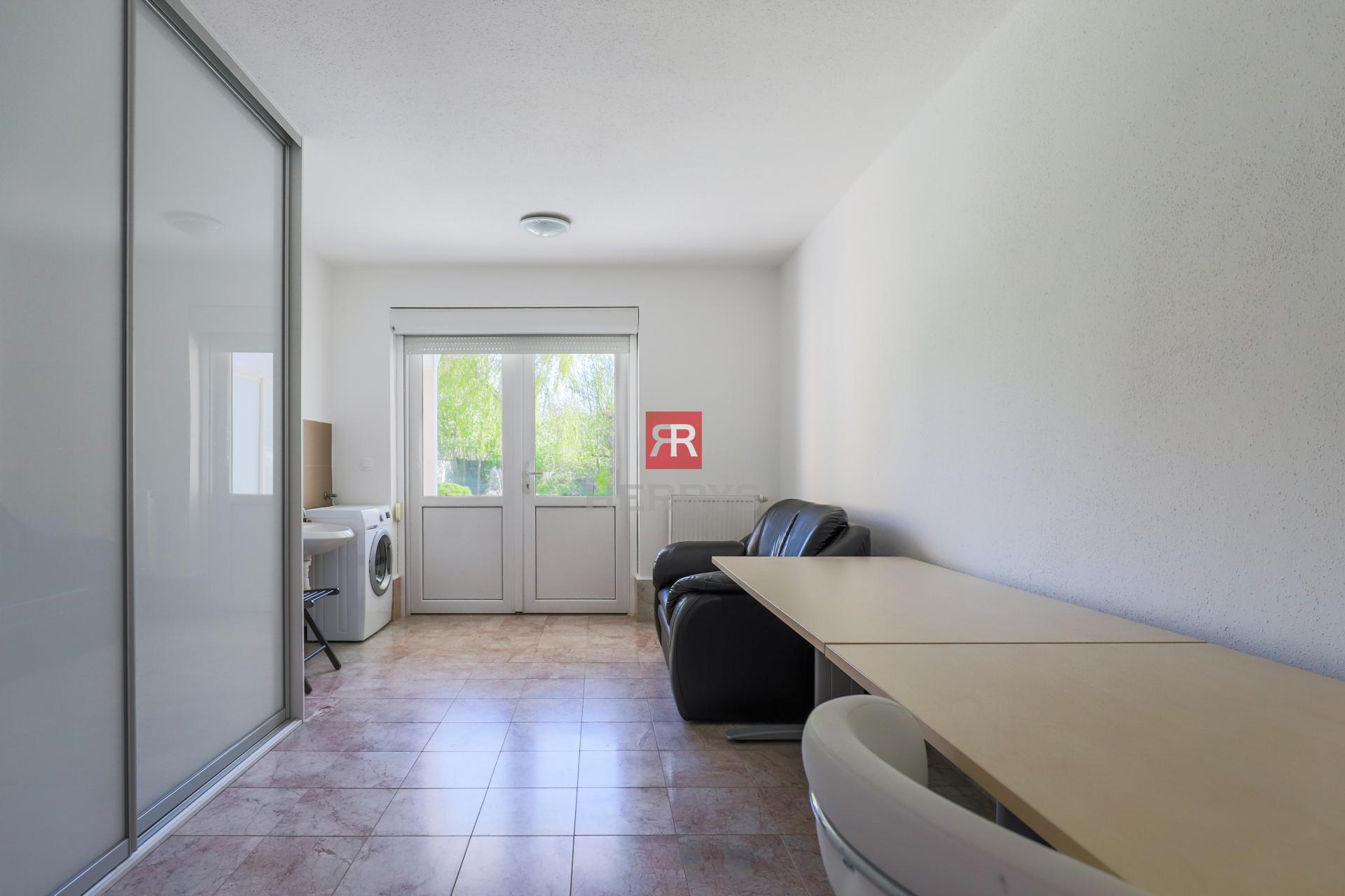 HERRYS - For rent sunny 5 bedroom house with beautiful garden in Devinska Nova Ves