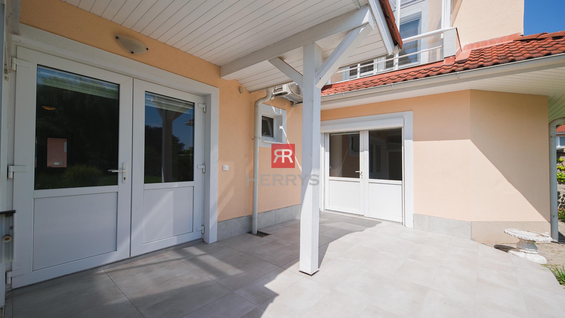 HERRYS - For rent sunny 5 bedroom house with beautiful garden in Devinska Nova Ves