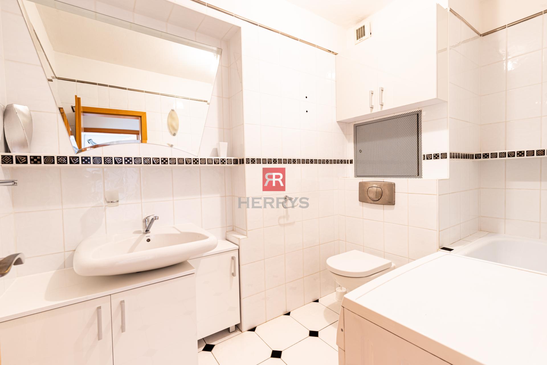 HERRYS - Na predaj veľkometrážny 3-izbový mezonet s 2 kúpeľňami na Račianskom mýte