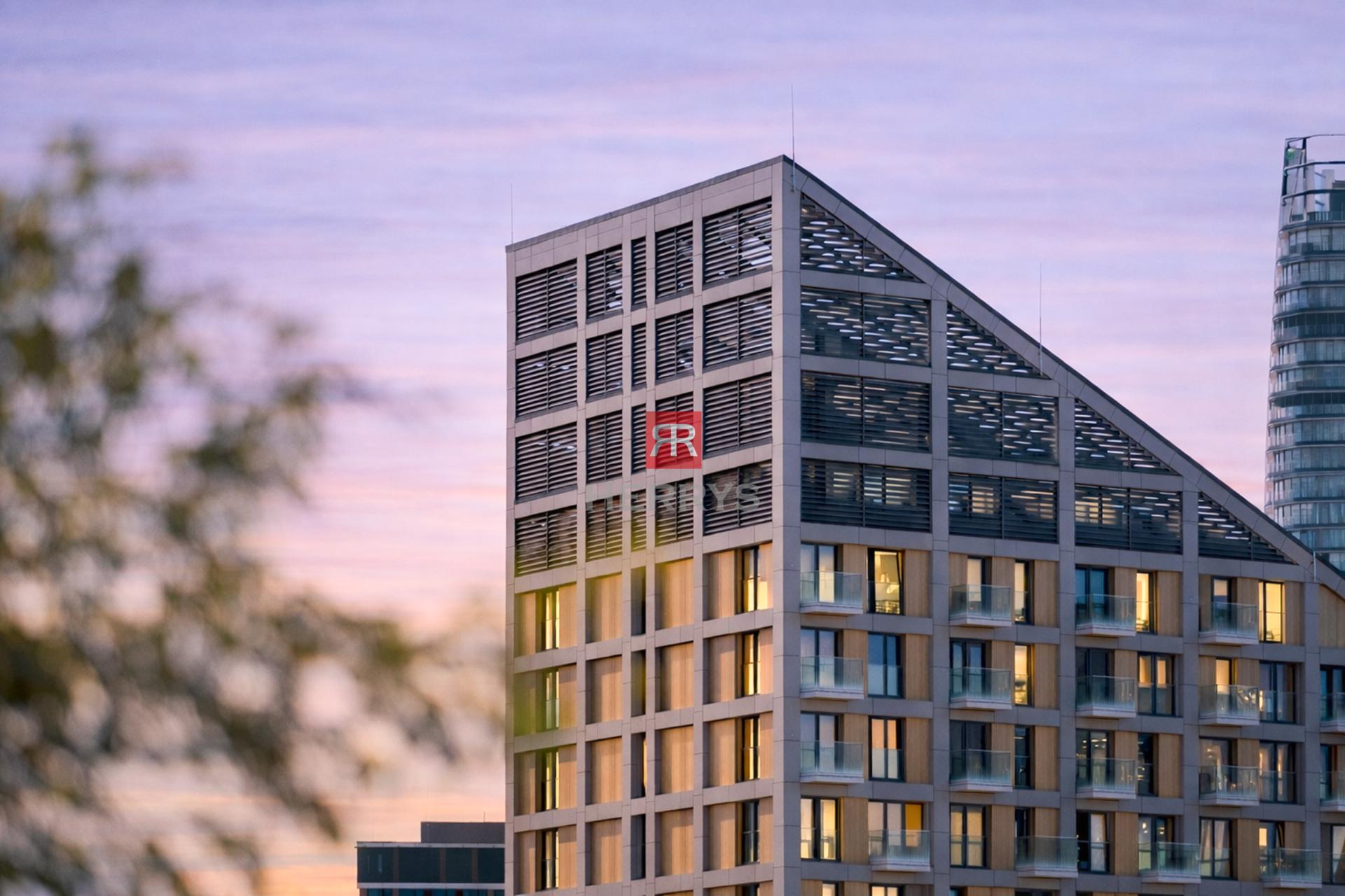 HERRYS – Modern 1.5-room apartment with city views for sale in the Metropolis project