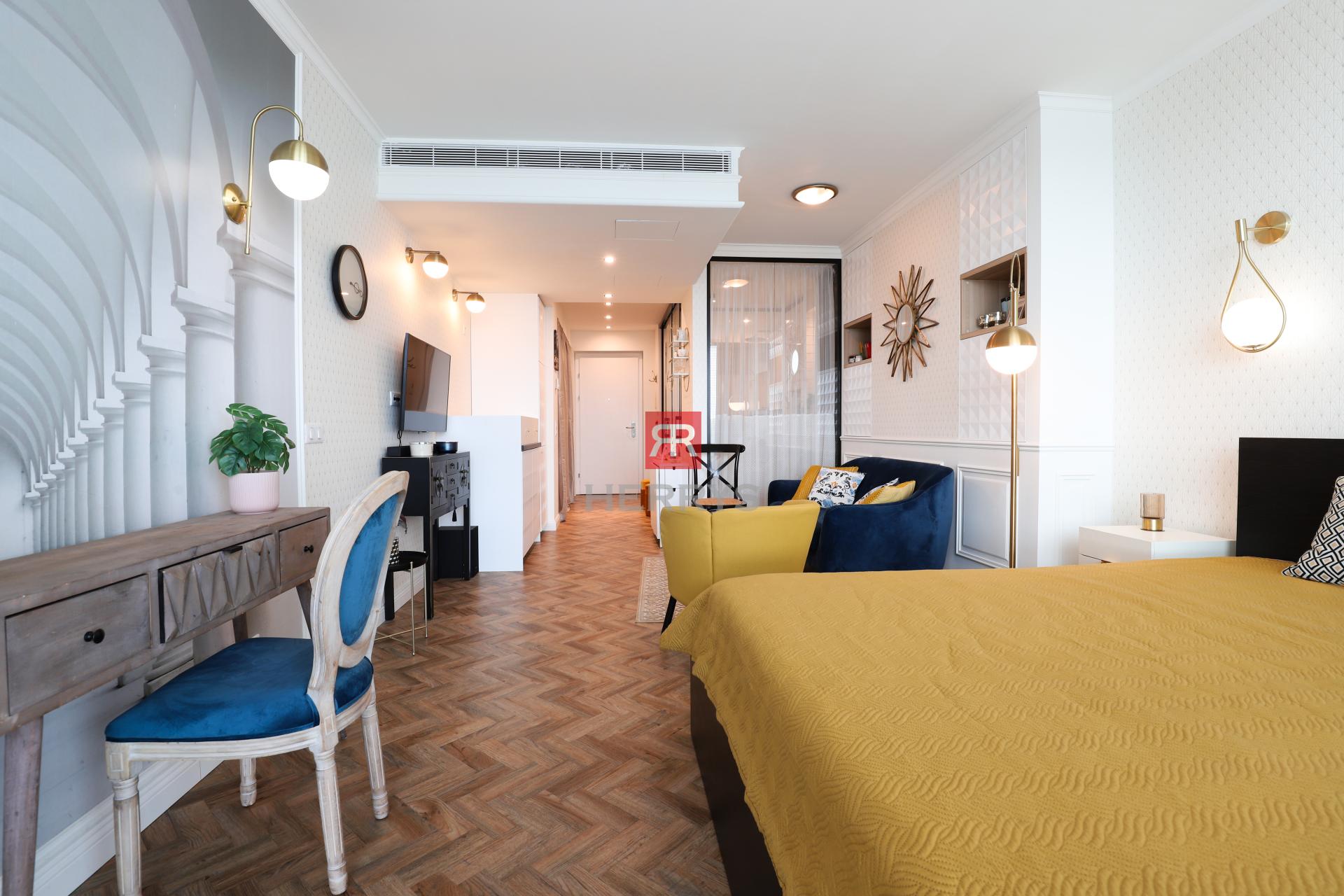 HERRYS - Na prenájom výnimočný 1-izbový byt, v&nbsp;komplexe EUROVEA, priamo na dunajskej promenáde