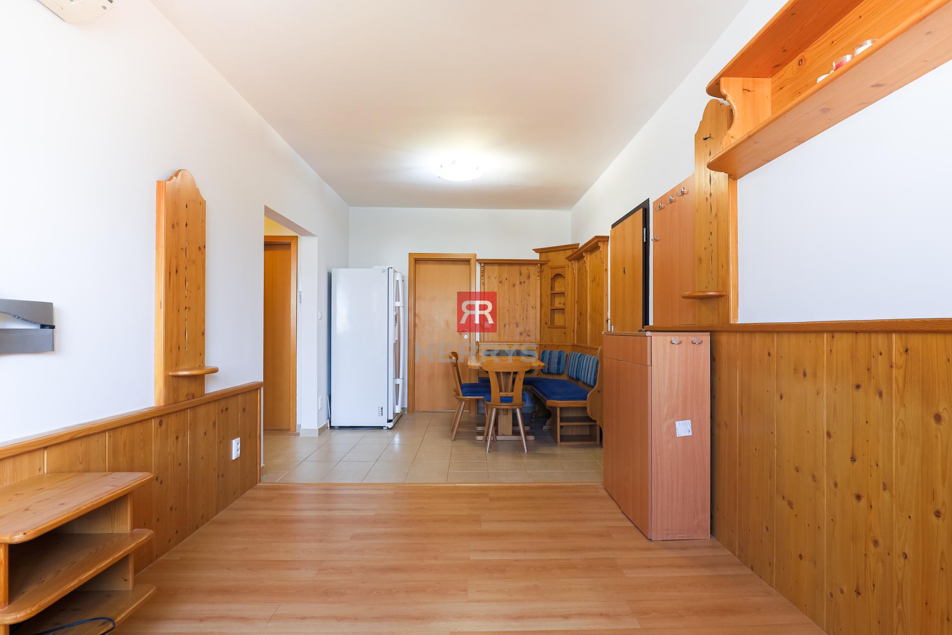 HERRYS - For rent 3-room apartment, Tománkova street. Small pet allowed