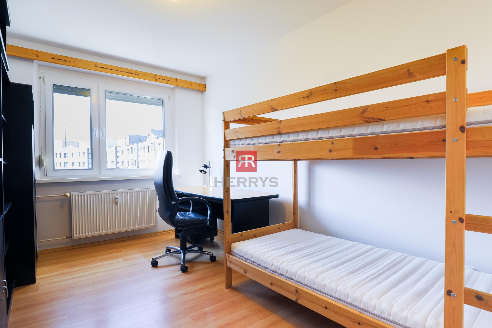 HERRYS - For rent 3-room apartment, Tománkova street. Small pet allowed