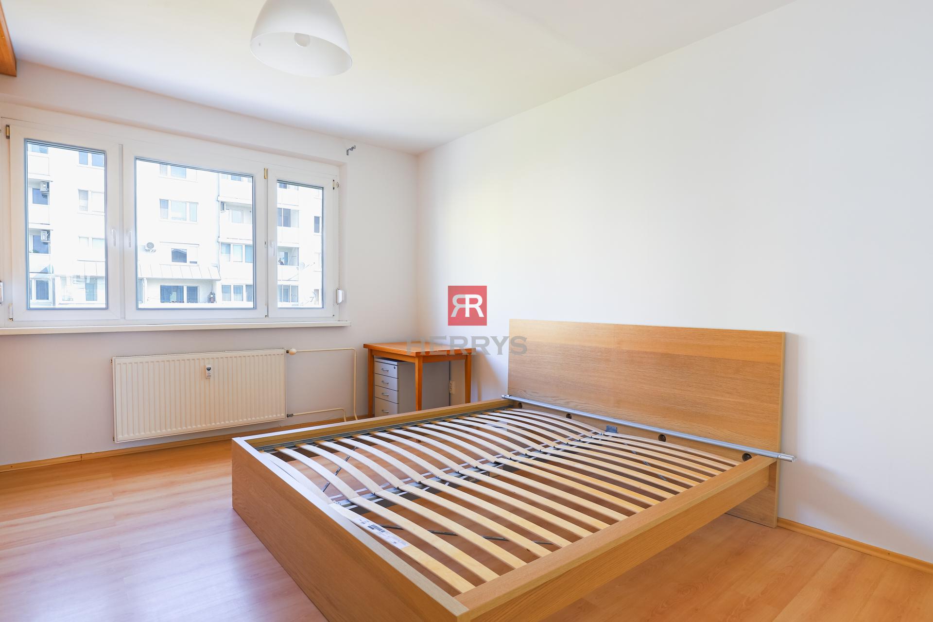 HERRYS - For rent 3-room apartment, Tománkova street. Small pet allowed