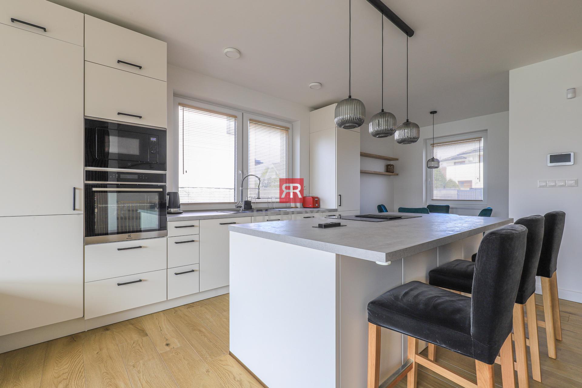 HERRYS - Modern 4-bedroom house with a garden for sale in Bernolákovo