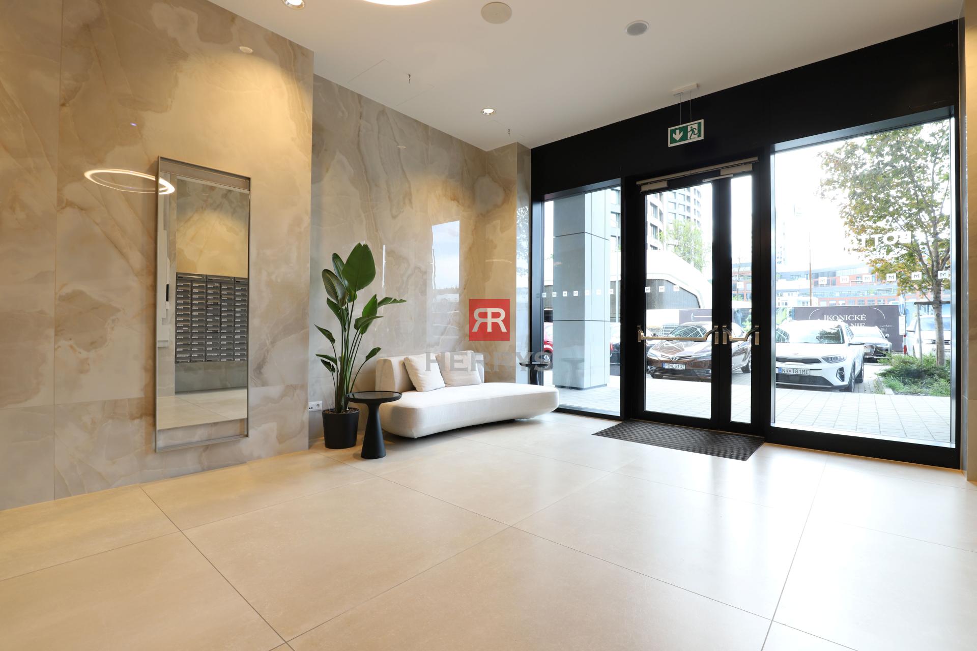 HERRYS - Exclusive, designer 3-room apartment for rent in the premium METROPOLIS complex