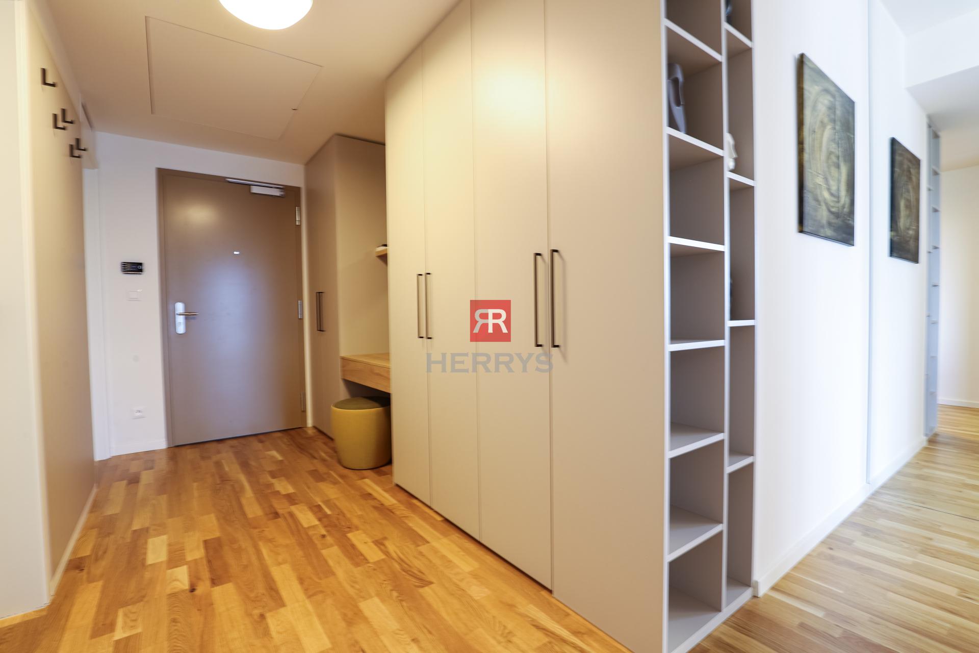 HERRYS - Exclusive, designer 3-room apartment for rent in the premium METROPOLIS complex