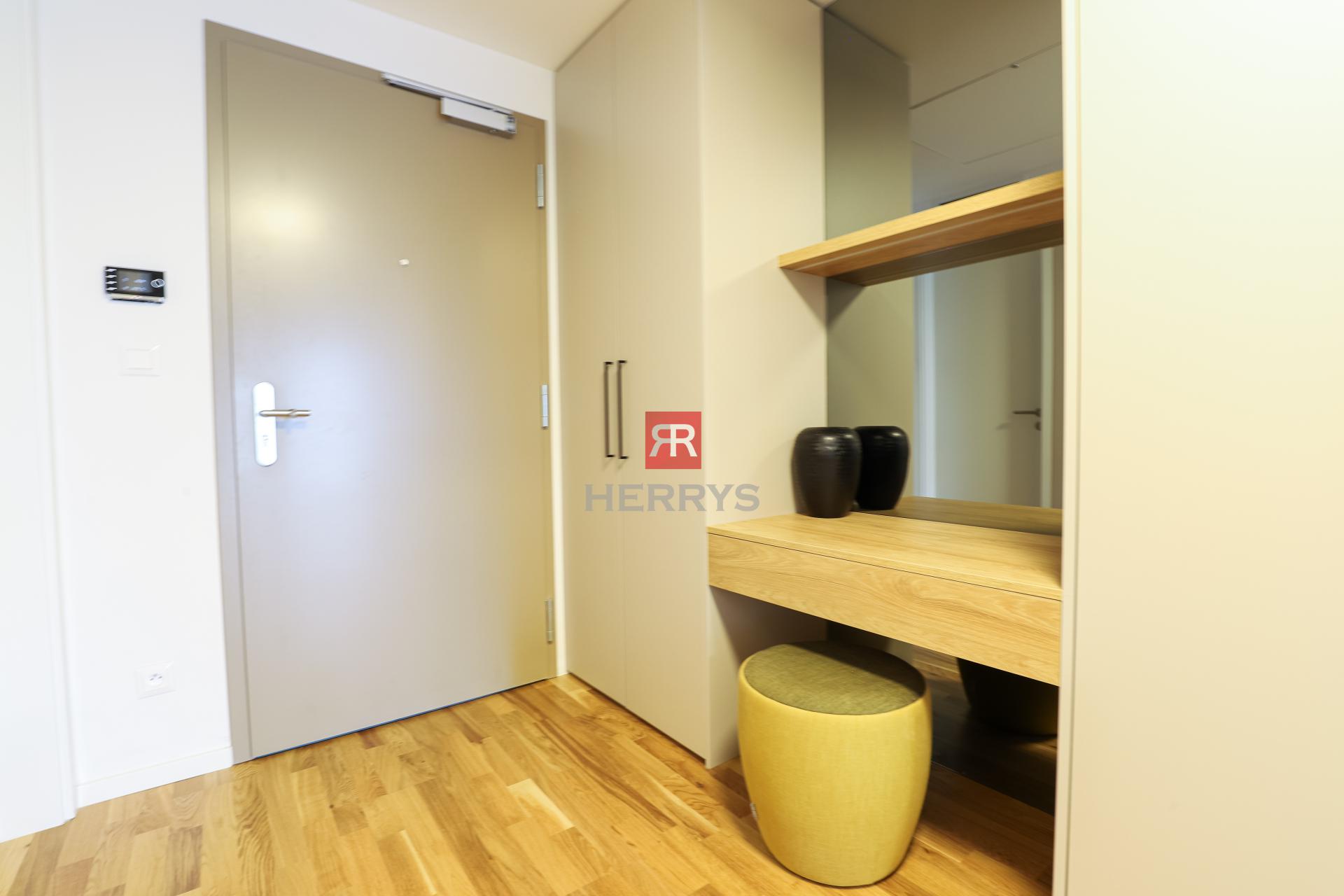 HERRYS - Exclusive, designer 3-room apartment for rent in the premium METROPOLIS complex