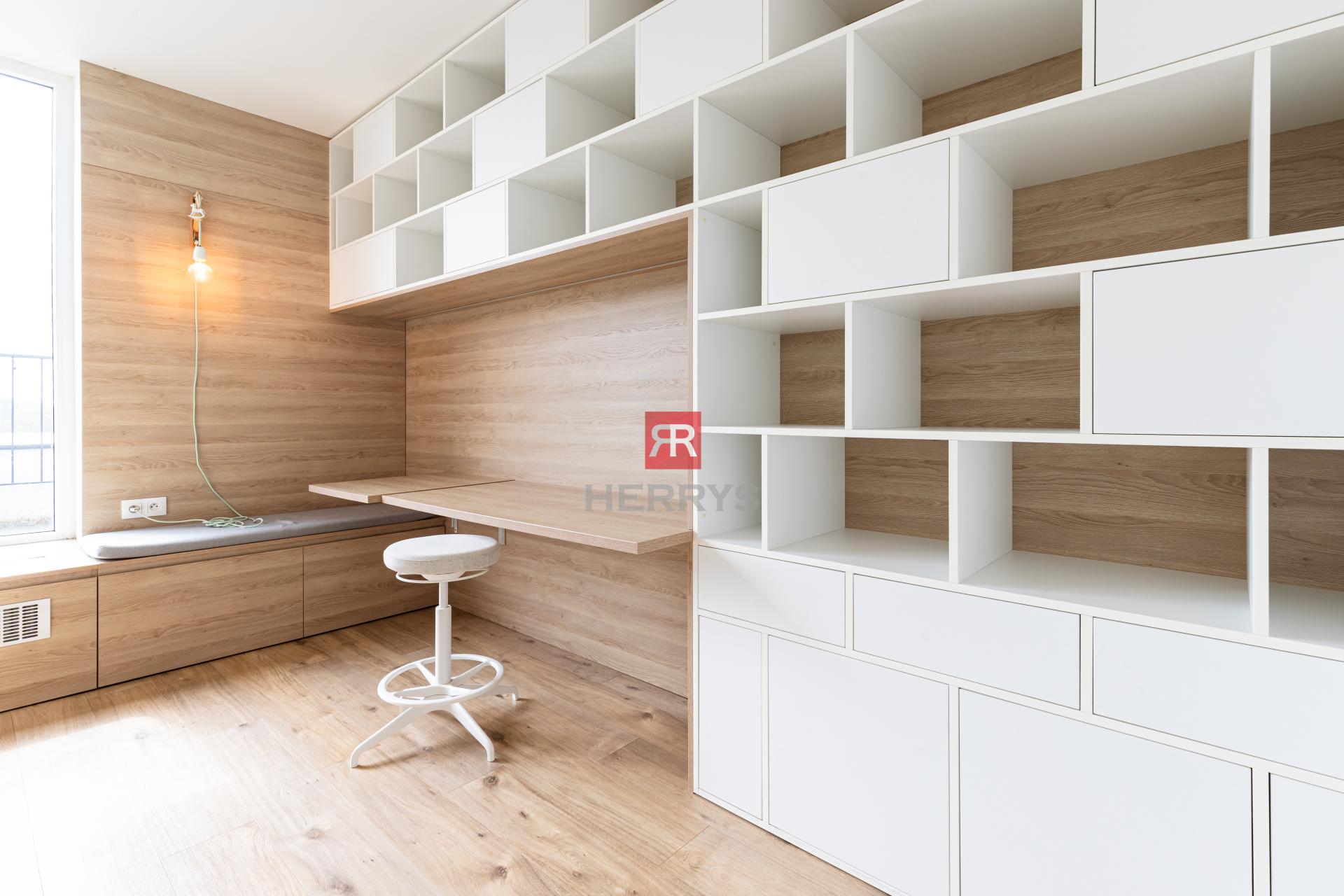 HERRYS – Štýlový 2-izbový byt s hrejivou atmosférou na najvyššom poschodí &nbsp;| S parkovaním | Slnečnice Viladomy