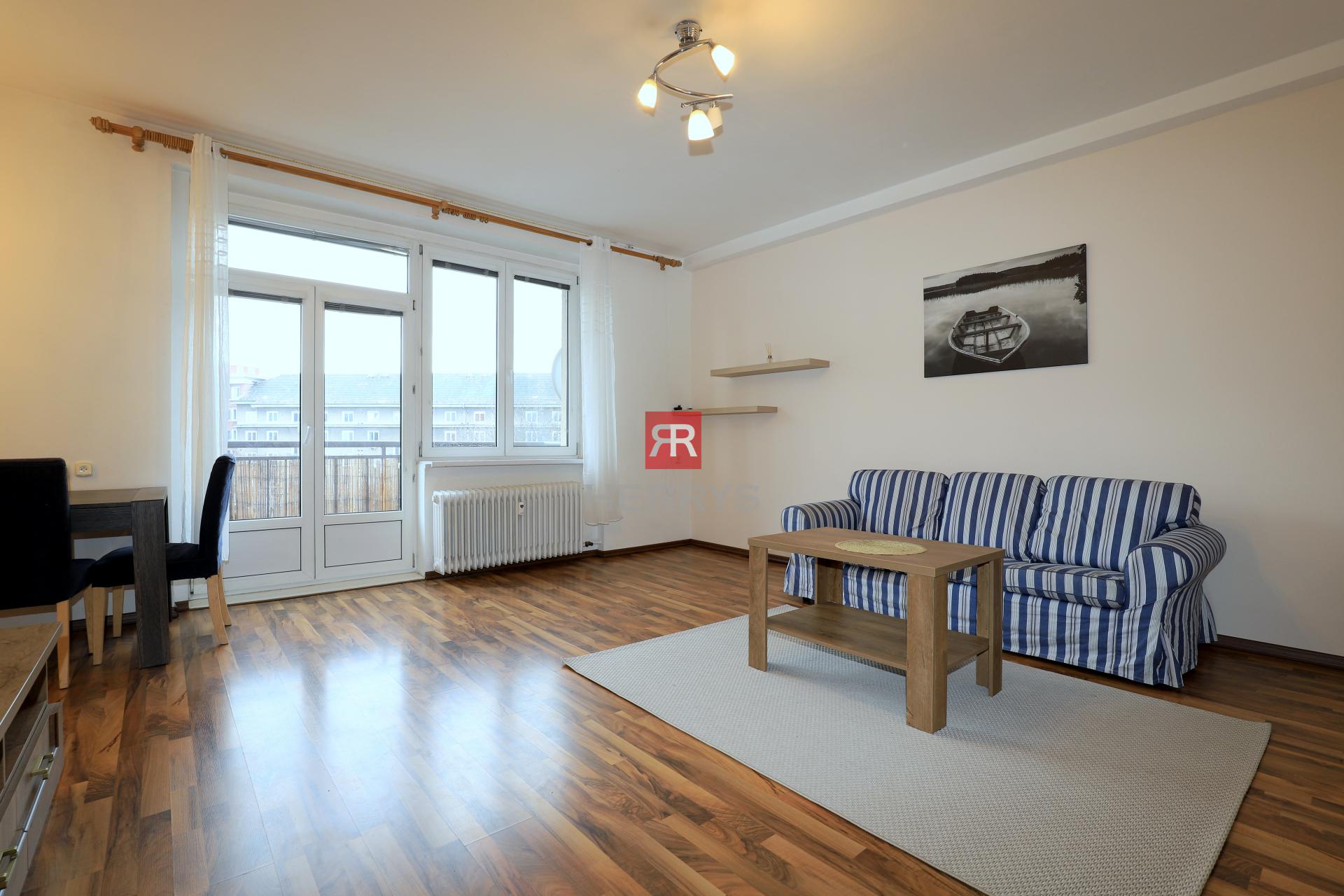 HERRYS - For sale spacious 3 rooms apartment with balcony, cellar and good parking possibilities
