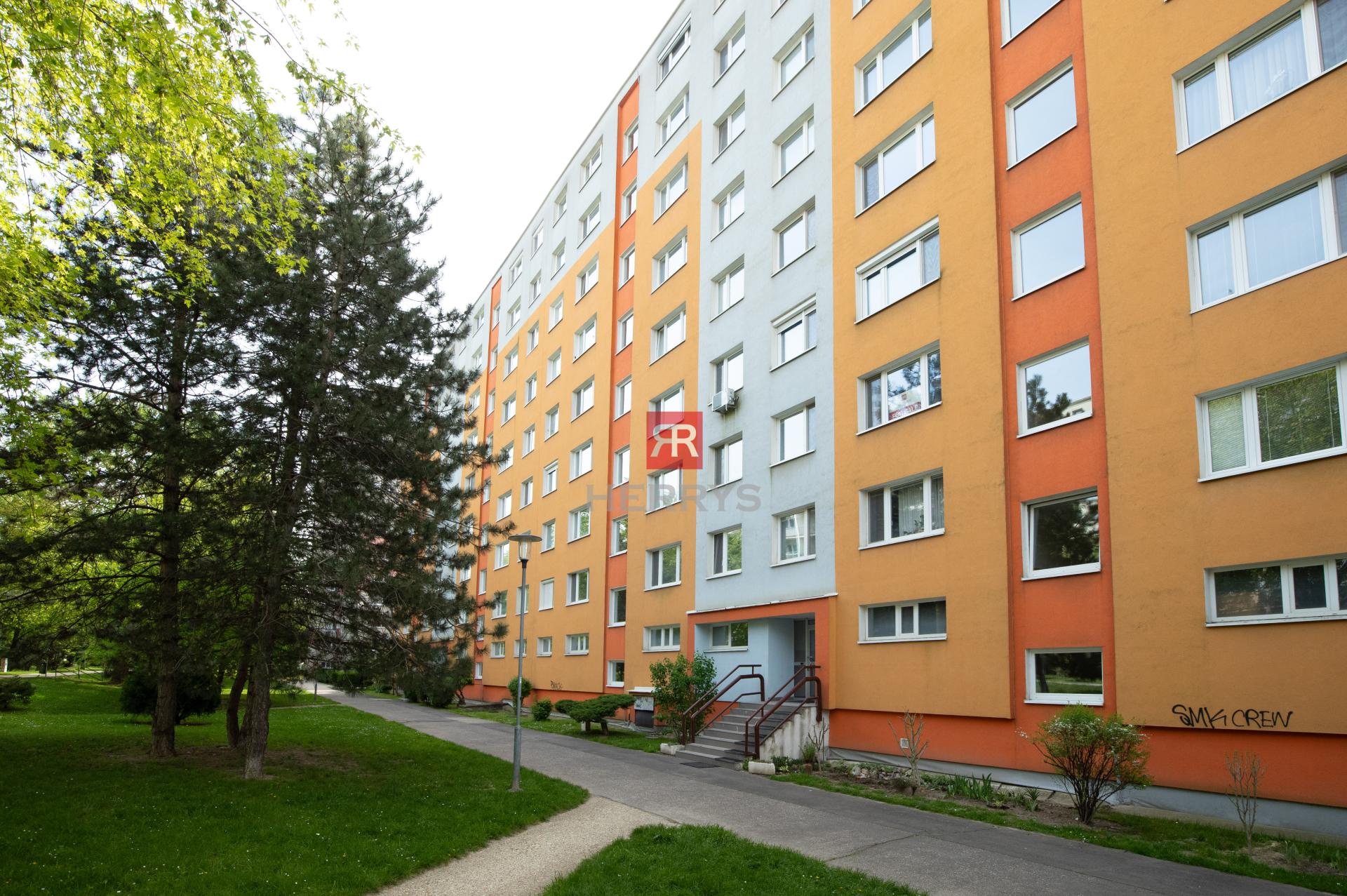 HERRYS - Na predaj tichý 4-izbový byt s unikátnou dispozíciou – Ružinov Trávniky, jazero Rohlík