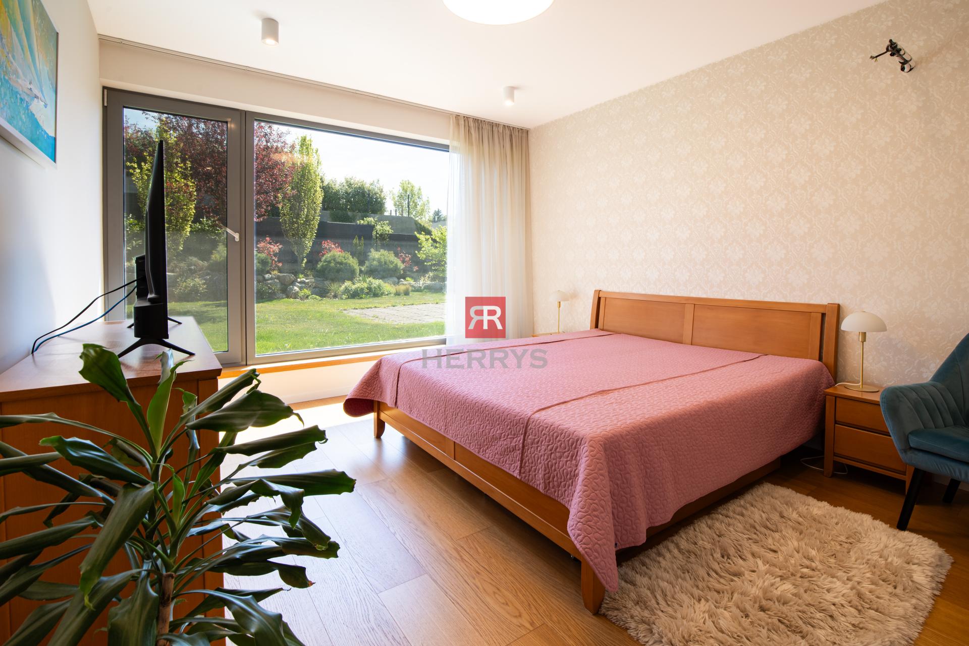 HERRYS - Exclusive 5-room family house for sale in the attractive Záhorské sady project