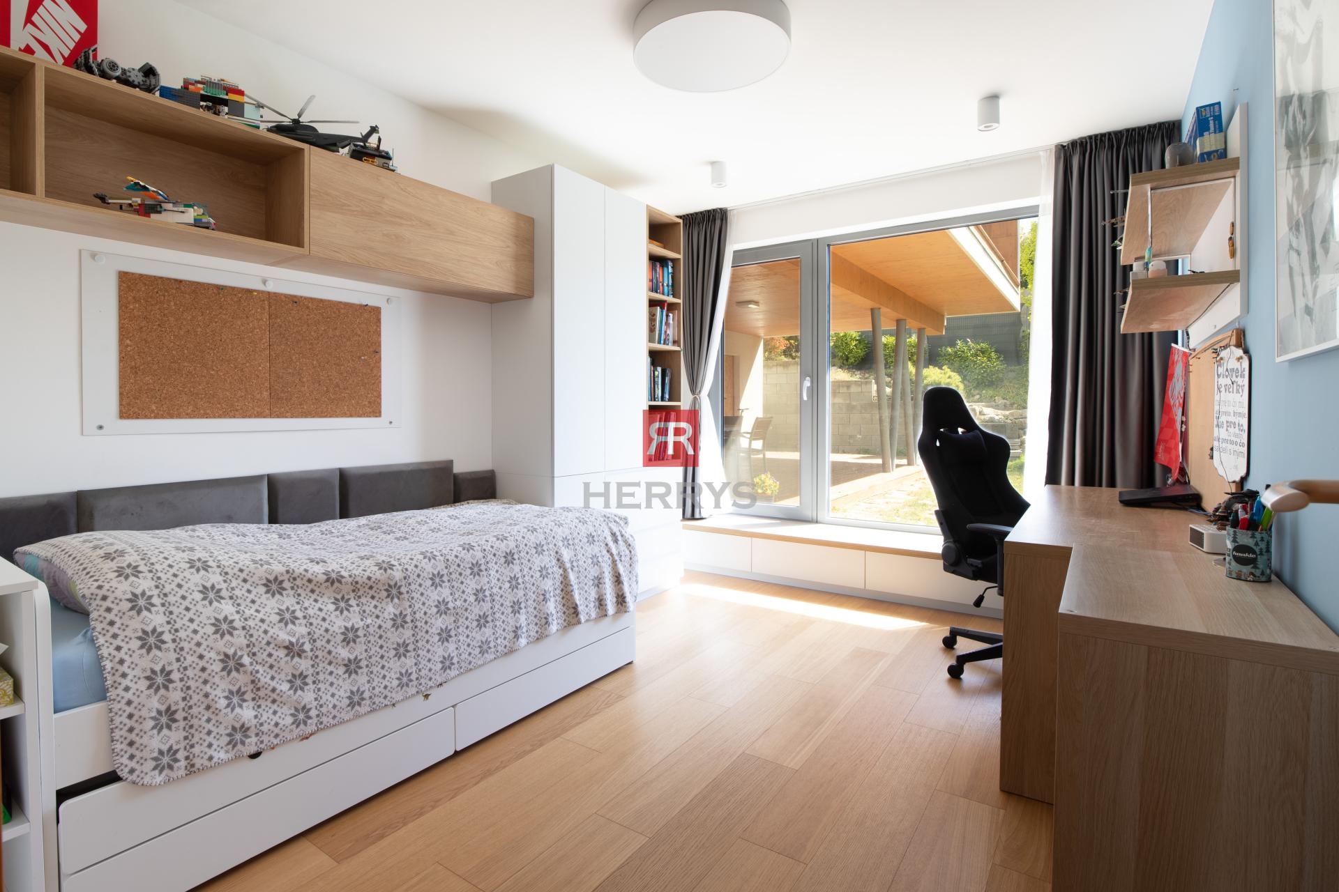 HERRYS - Exclusive 5-room family house for sale in the attractive Záhorské sady project