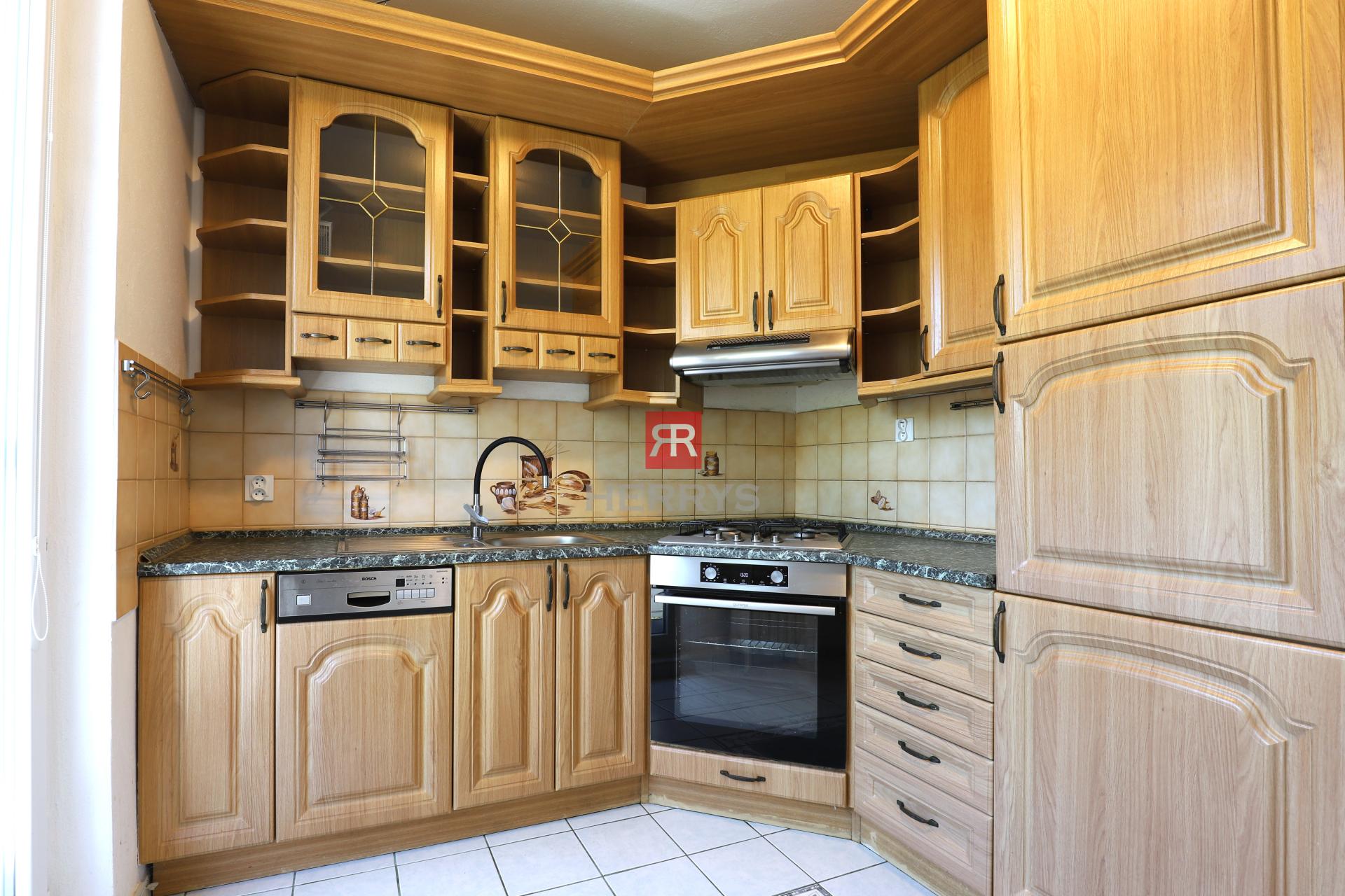 HERRYS - 3 bedroom apartment for rent in a sought-after location
