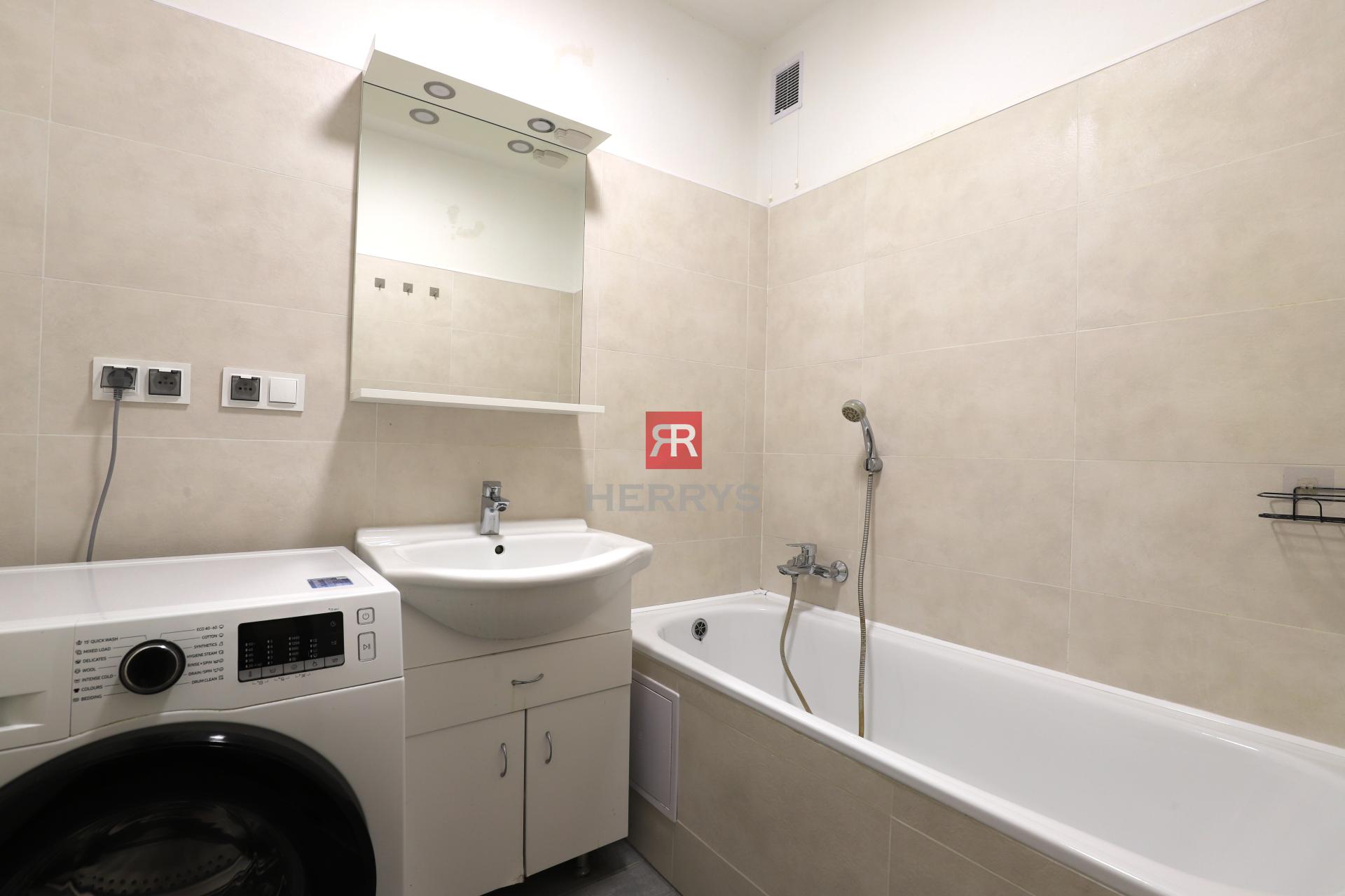 HERRYS - 3 bedroom apartment for rent in a sought-after location