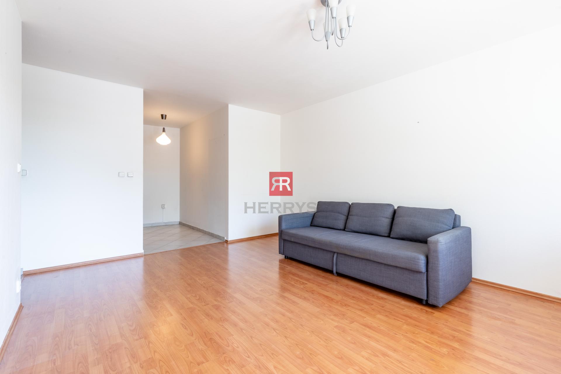 HERRYS - Spacious 2-bedroom apartment with a loggia for sale near Aupark