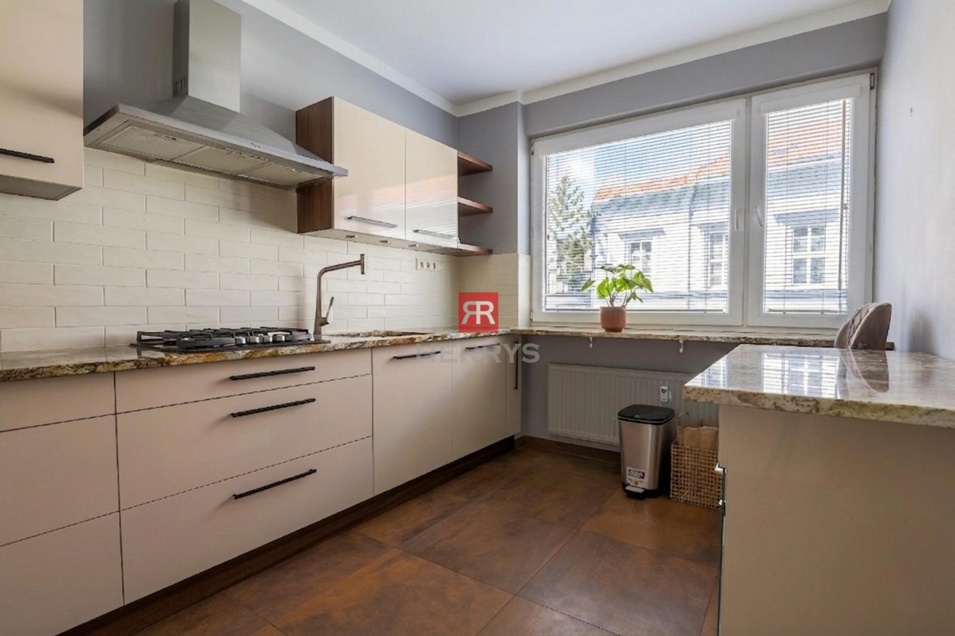 HERRYS - Cozy 4-room apartment for rent in the Old Town on Palackého Street