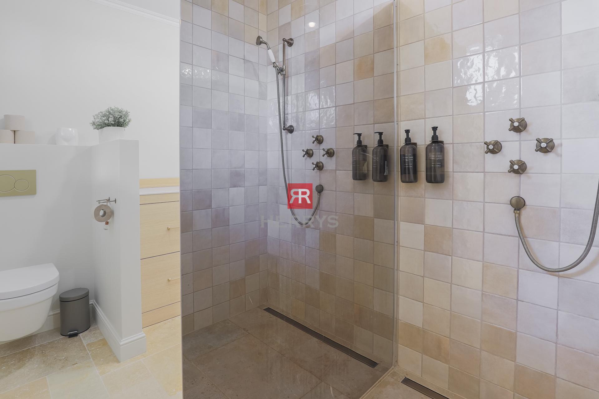 HERRYS - Na prenájom luxusný 4-izbový rodinný dom so záhradou