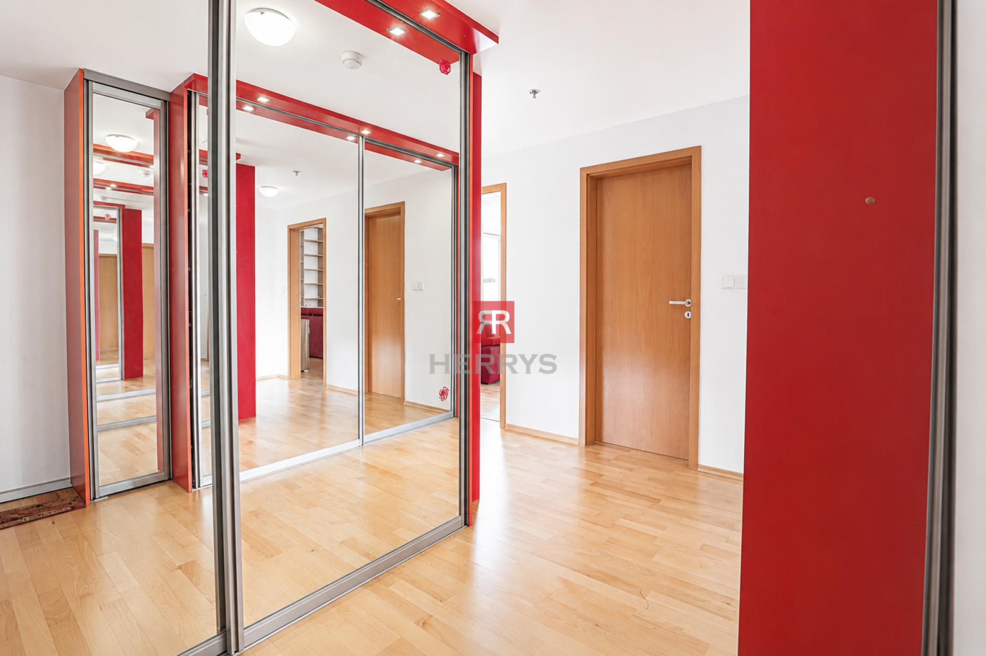 Herrys | Na prenájom krásny 2-izb. apartmán, parking, Vienna Gate
