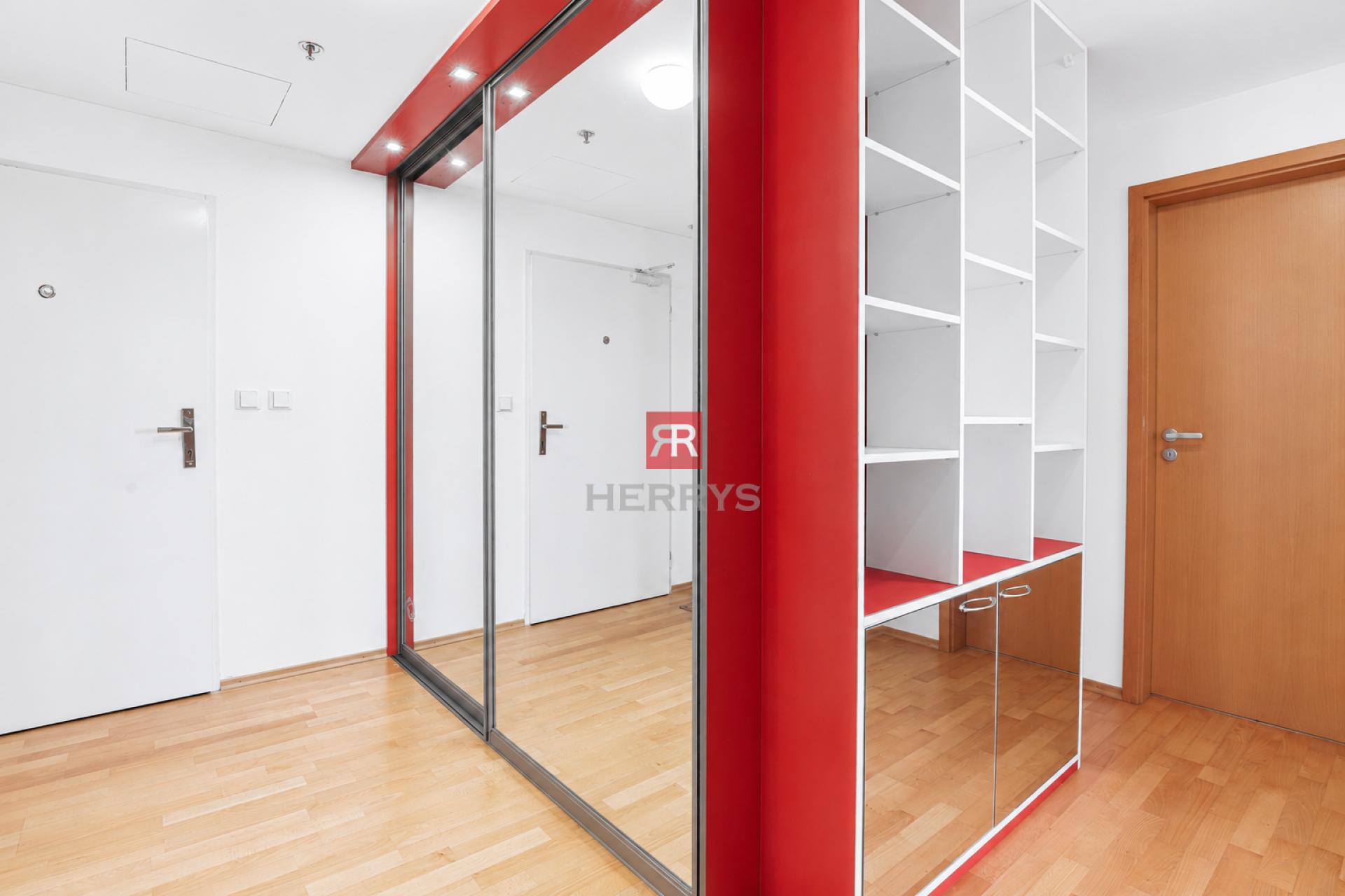 Herrys | Na prenájom krásny 2-izb. apartmán, parking, Vienna Gate