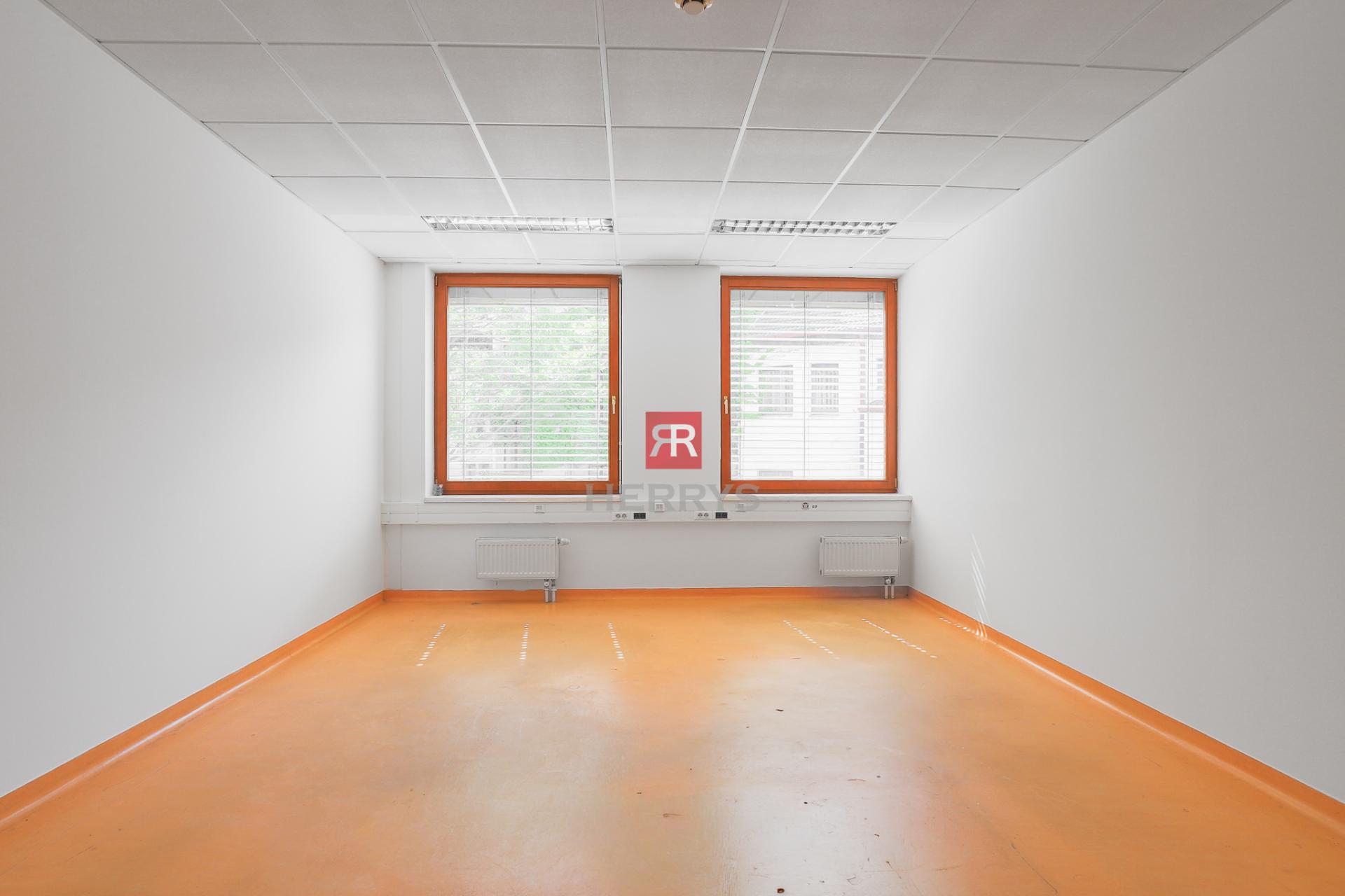 HERRYS - Na prenájom kancelárske priestory v BA -Nové mesto | 197 m² | S parkovaním