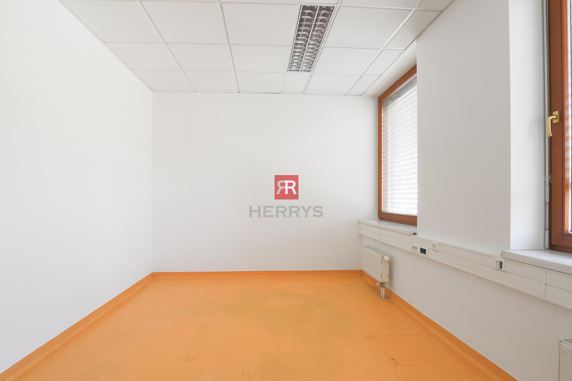 HERRYS - Na prenájom kancelárske priestory v BA -Nové mesto | 197 m² | S parkovaním