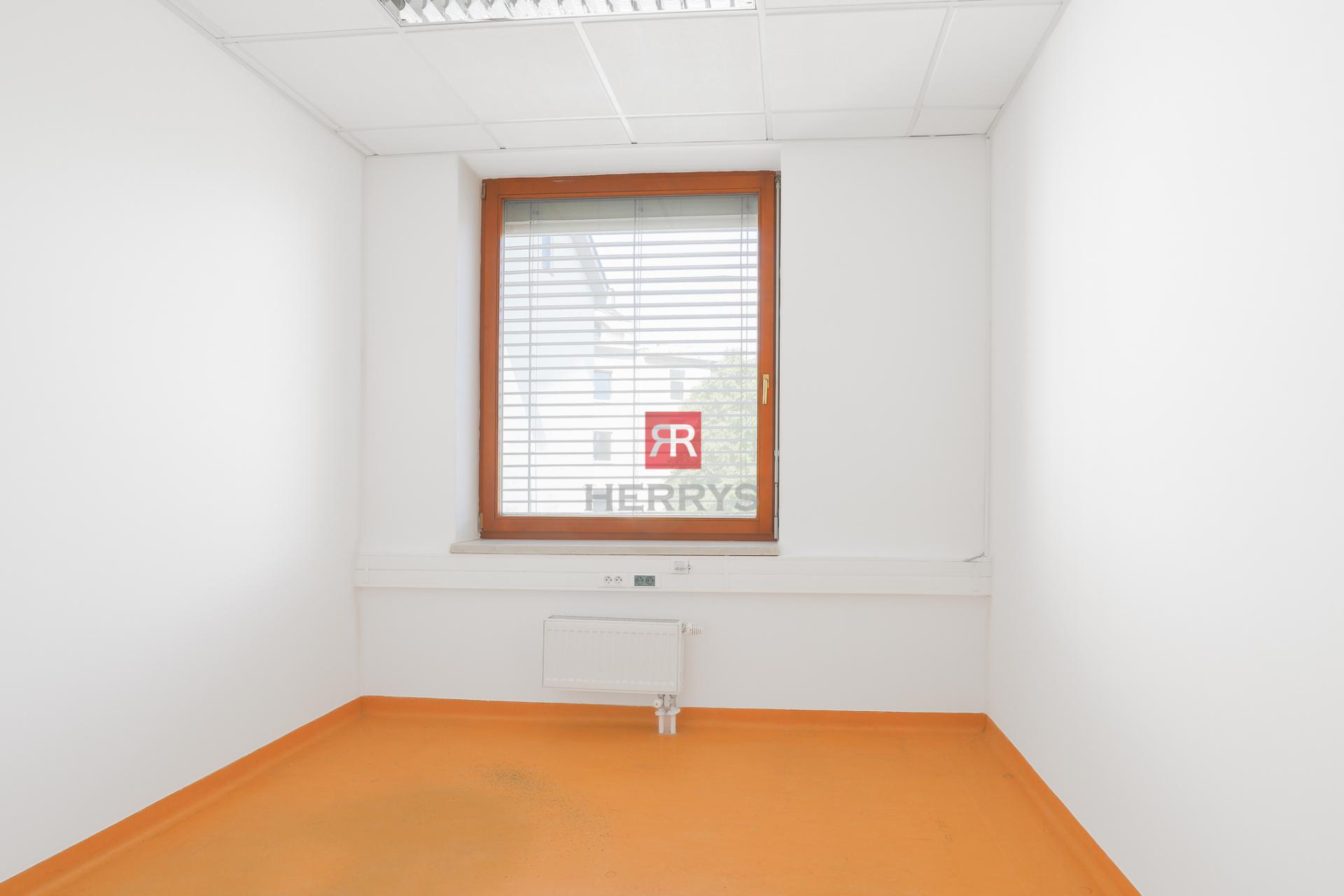 HERRYS - Na prenájom kancelárske priestory v BA -Nové mesto | 197 m² | S parkovaním