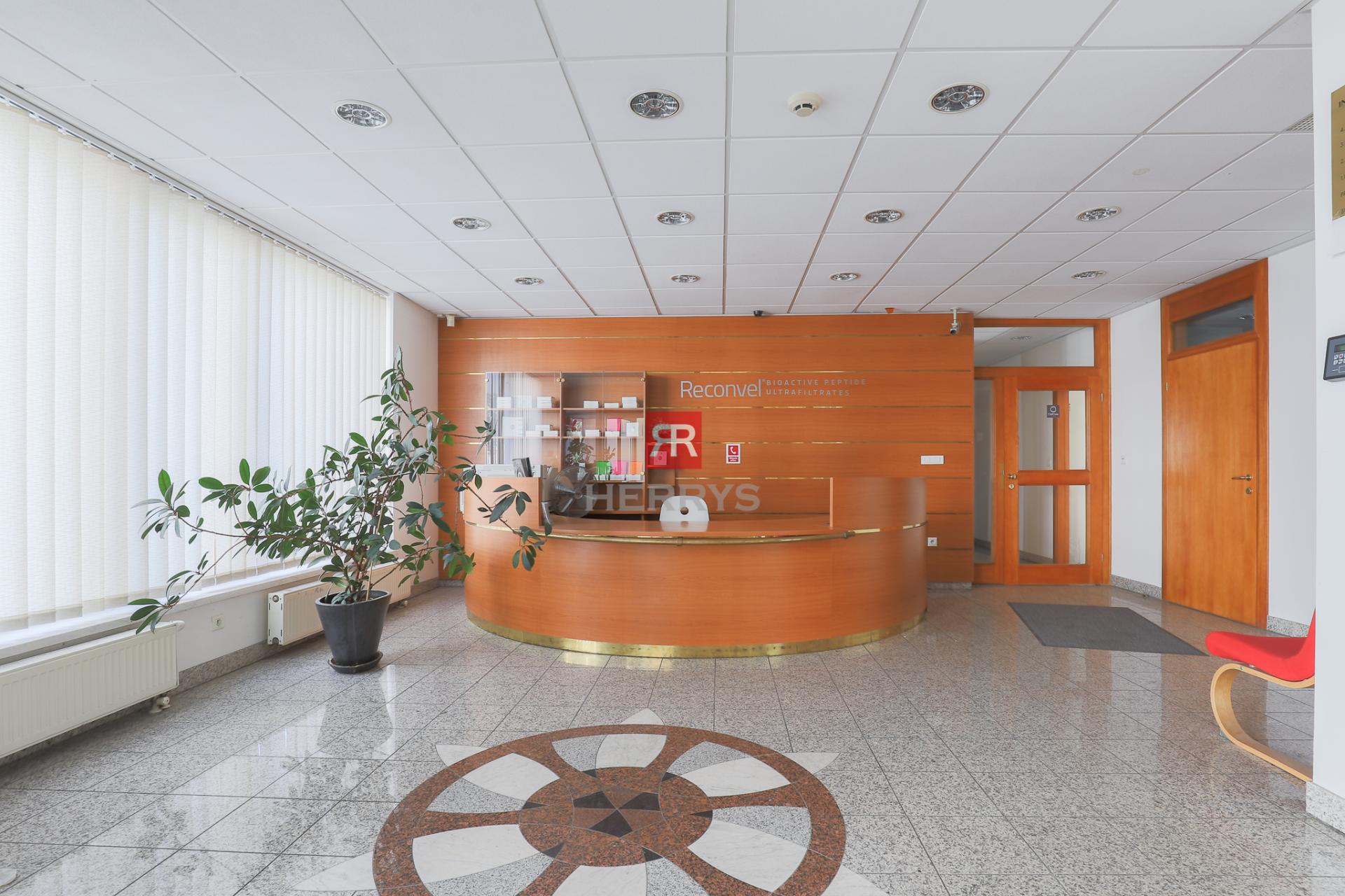 HERRYS - Na prenájom kancelárske priestory v BA -Nové mesto | 197 m² | S parkovaním