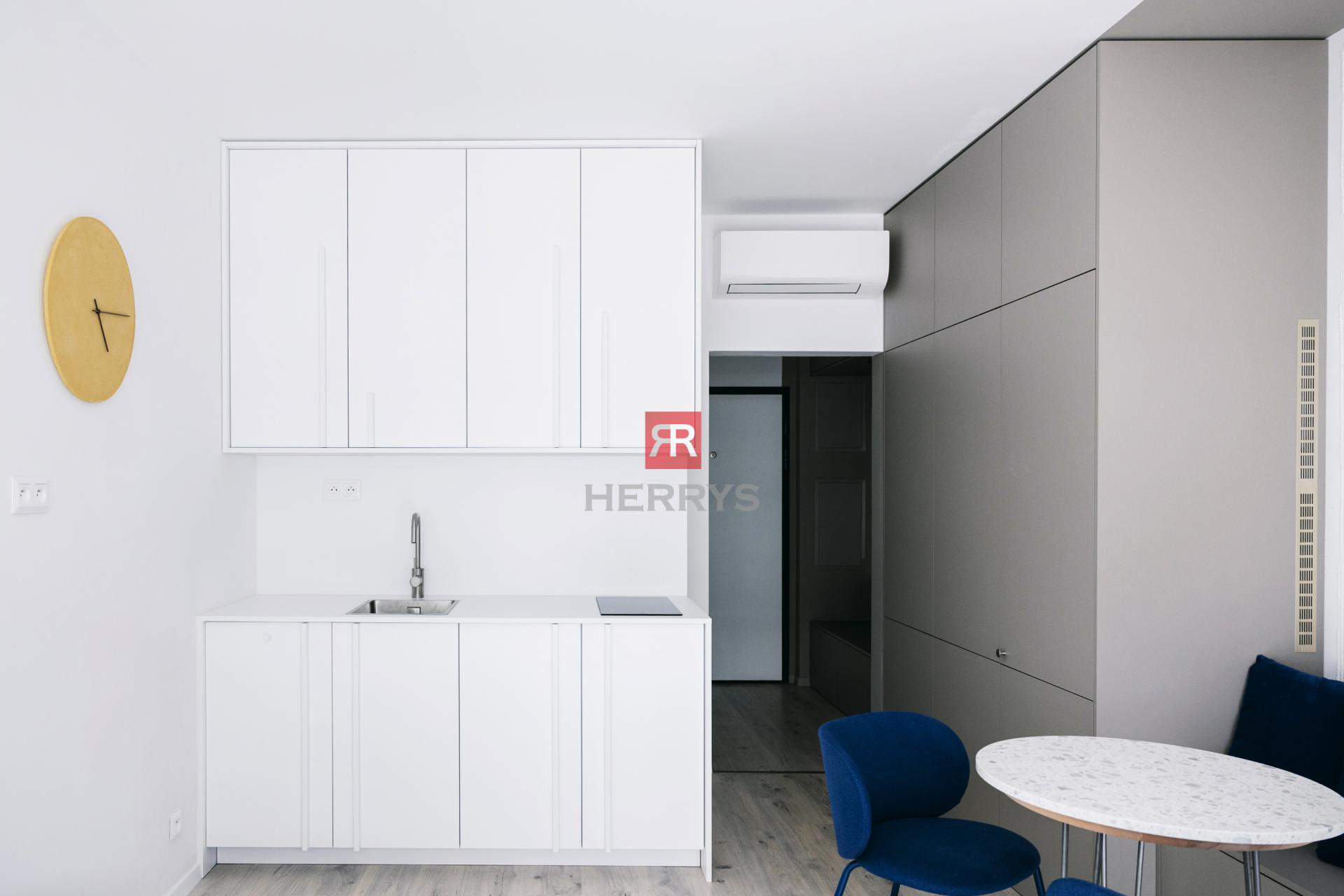 HERRYS – Stylish 1-bedroom apartment for rent in the popular project UNIQ in Slnečnice, with parking