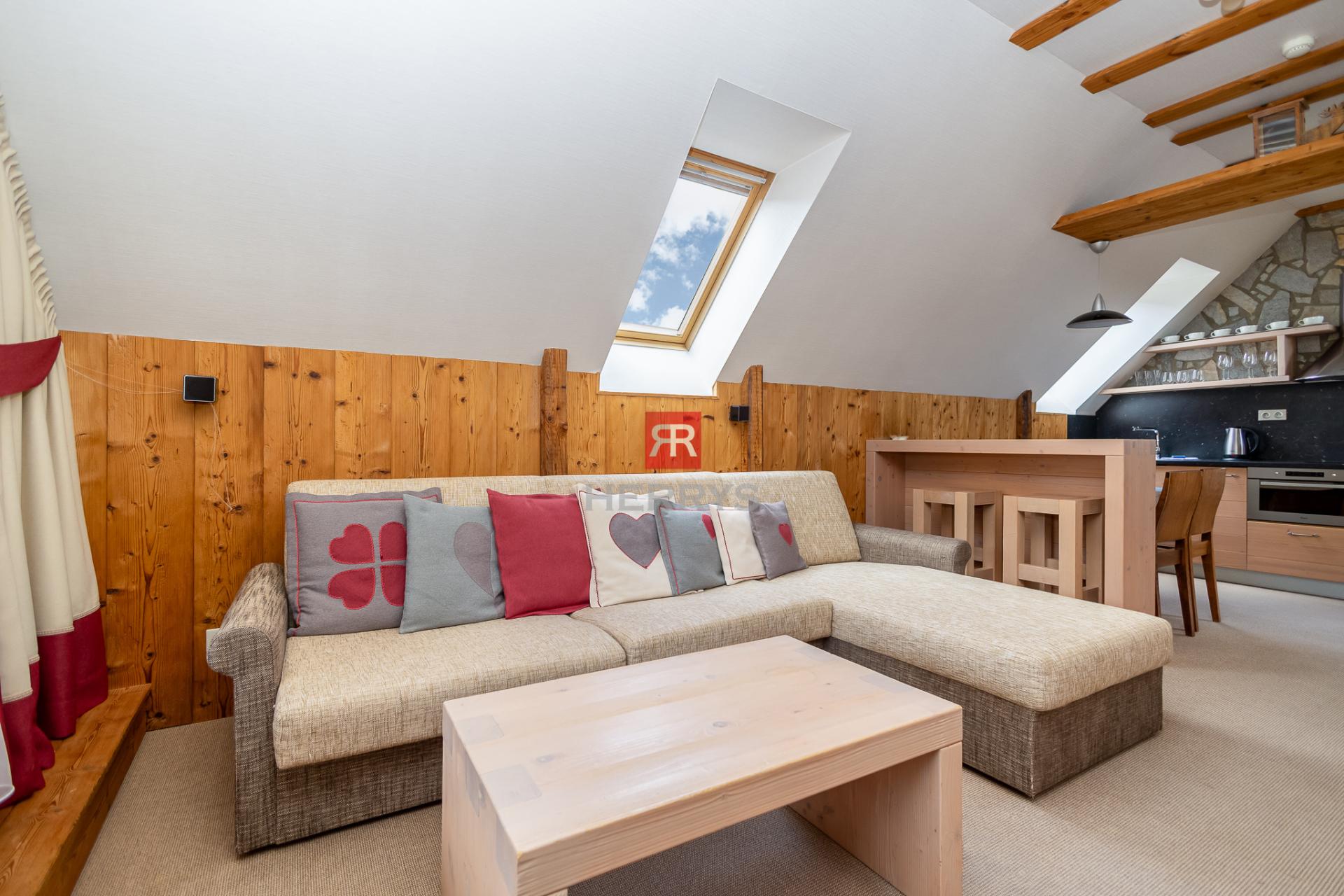 HERRYS - For sale a luxurious 4-room apartment in an exceptional location in Tatranská Lomnica